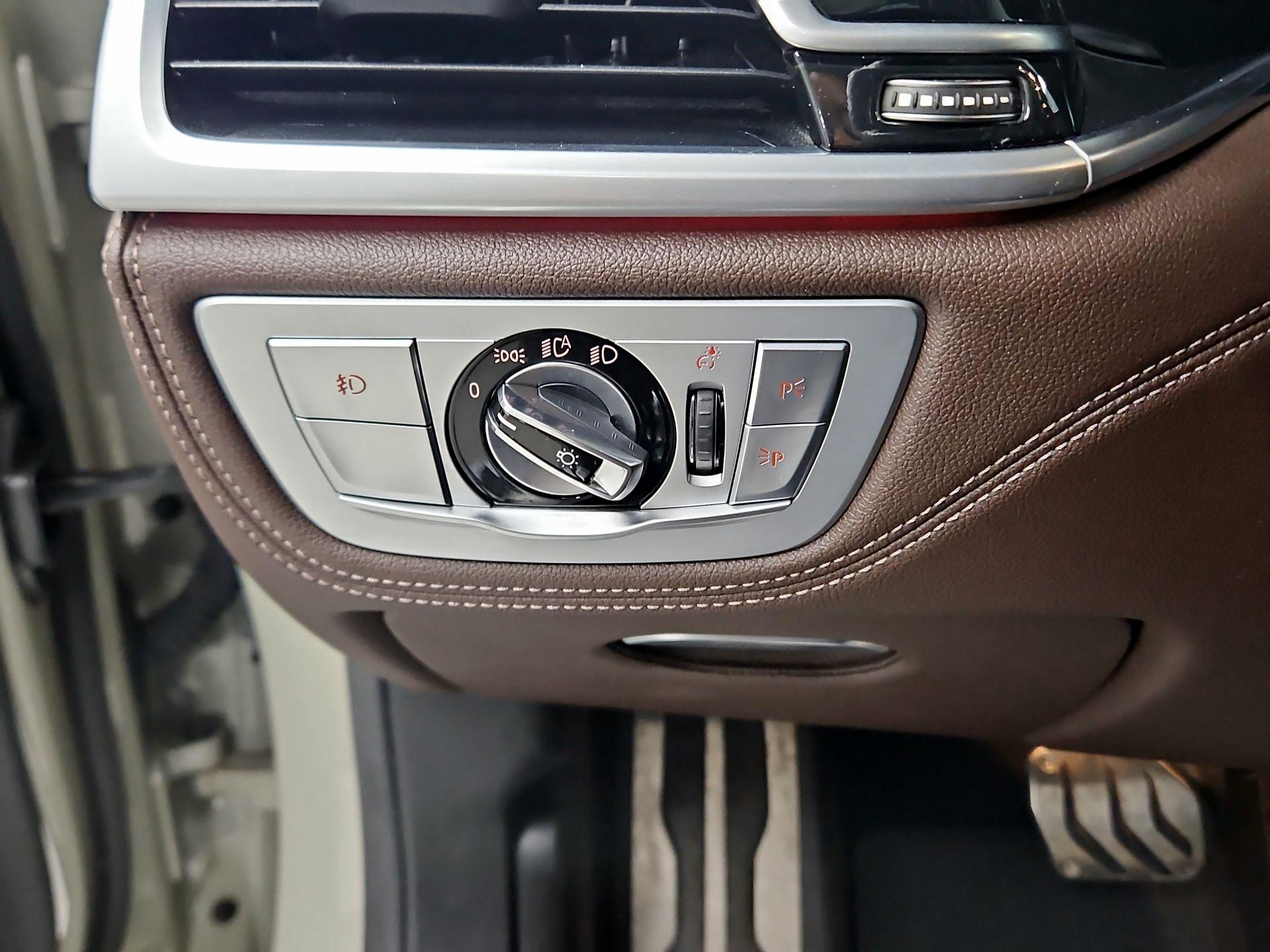 Thumbnail: 2018 BMW 7 Series - 13