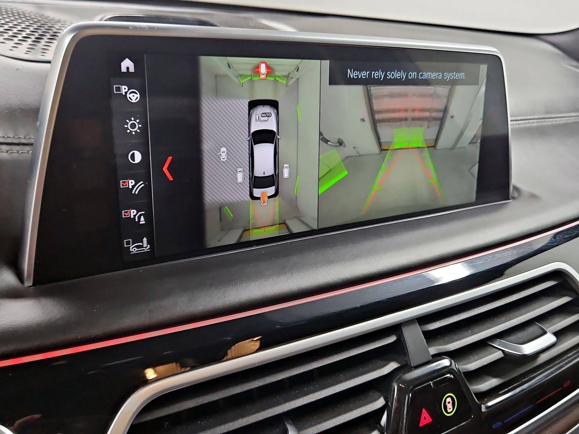 Thumbnail: 2018 BMW 7 Series - 15