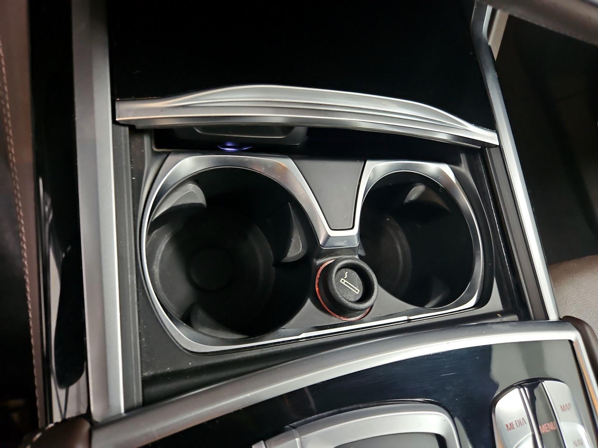 Thumbnail: 2018 BMW 7 Series - 19