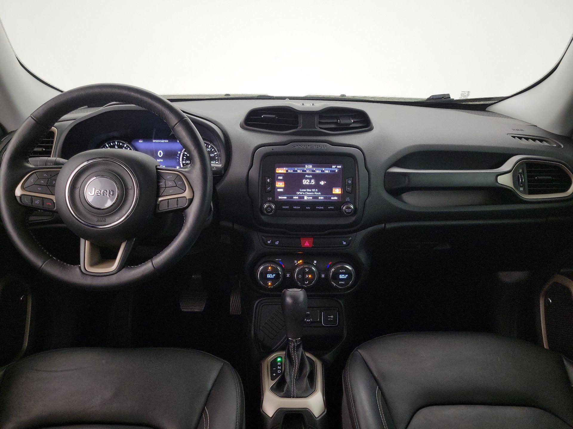 Thumbnail: 2017 Jeep Renegade - 9