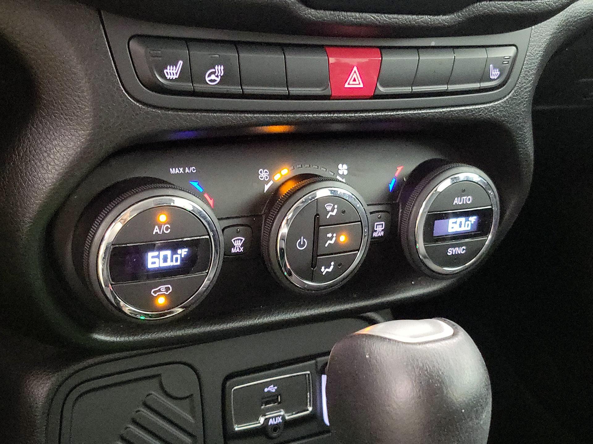Thumbnail: 2017 Jeep Renegade - 16