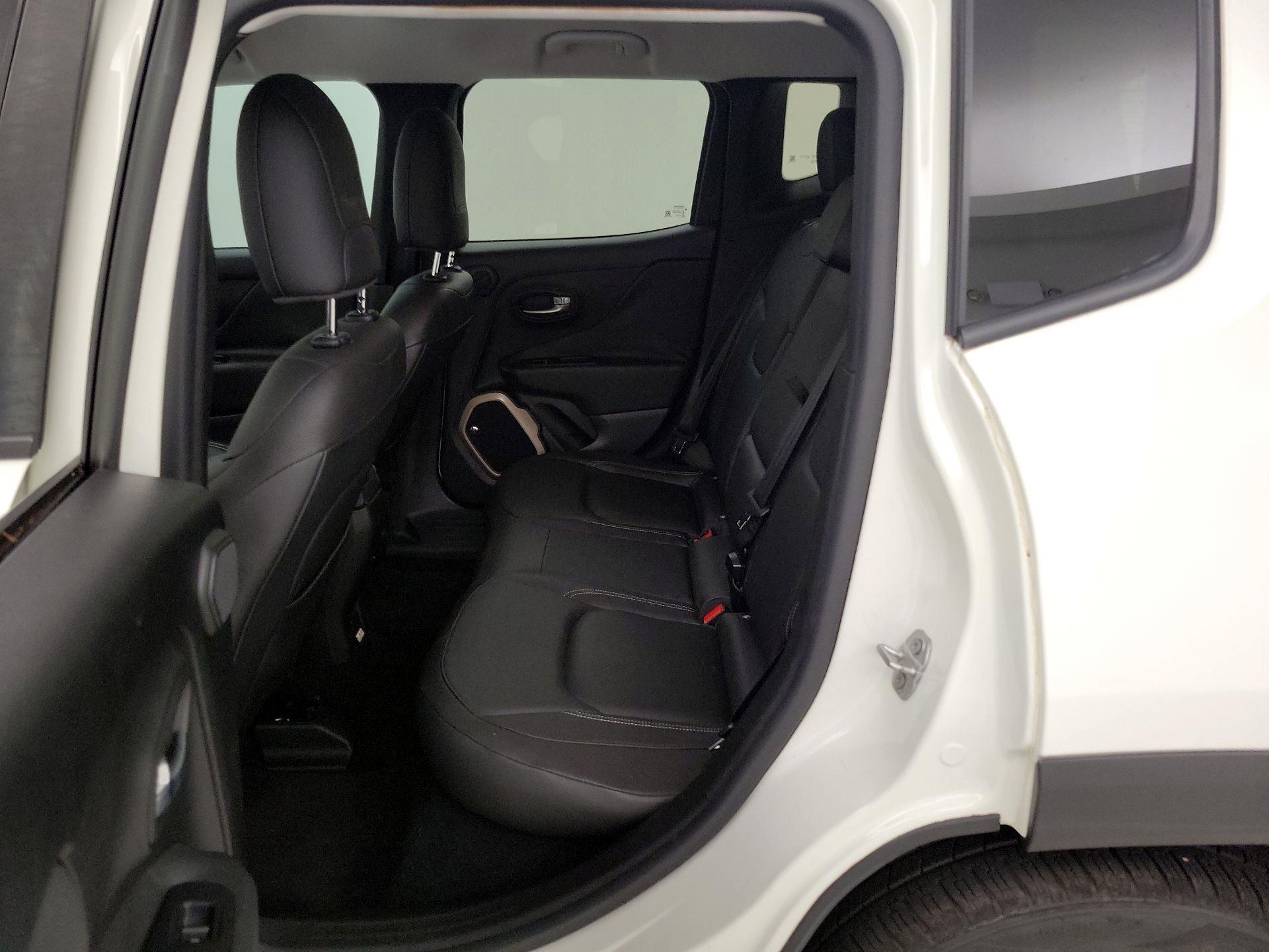 Thumbnail: 2017 Jeep Renegade - 19