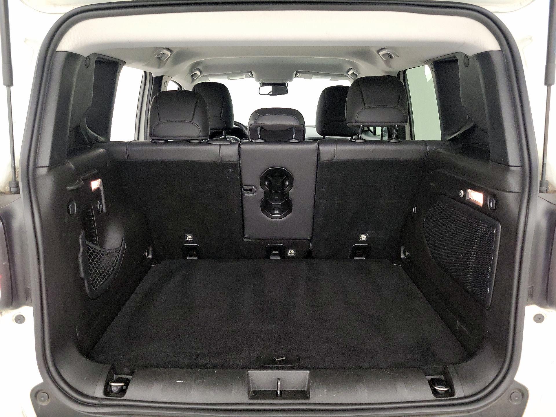 Thumbnail: 2017 Jeep Renegade - 20