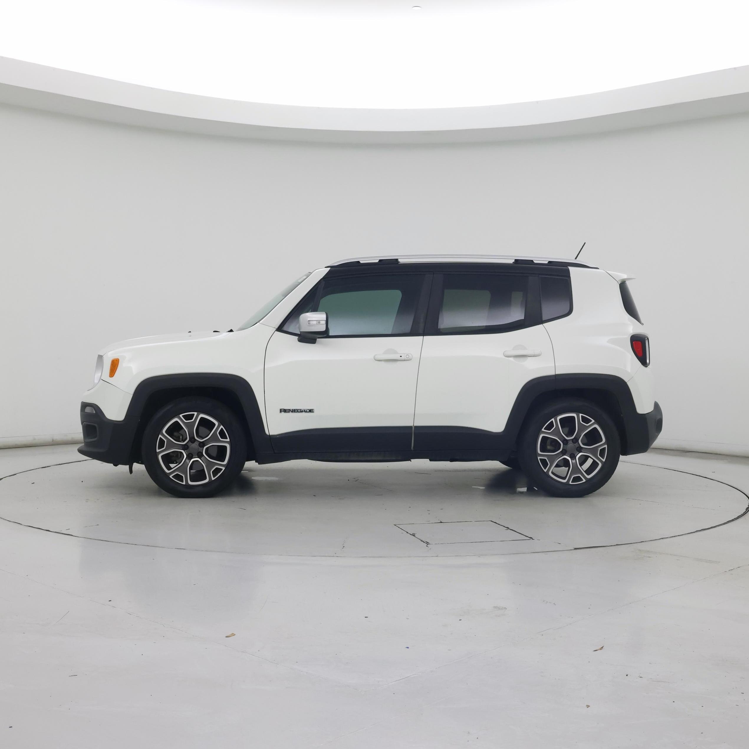 Thumbnail: 2017 Jeep Renegade - 3