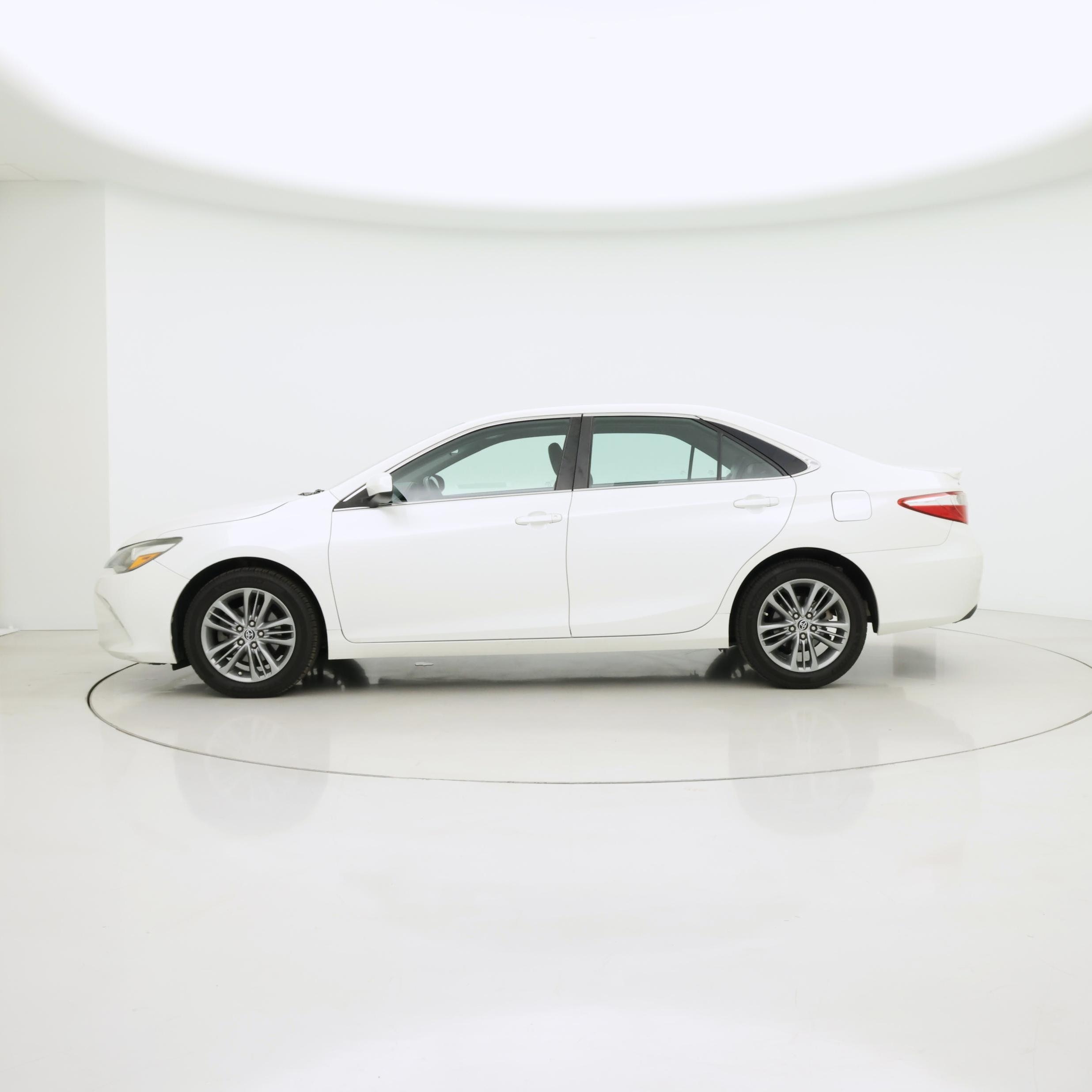 Thumbnail: 2015 Toyota Camry - 3