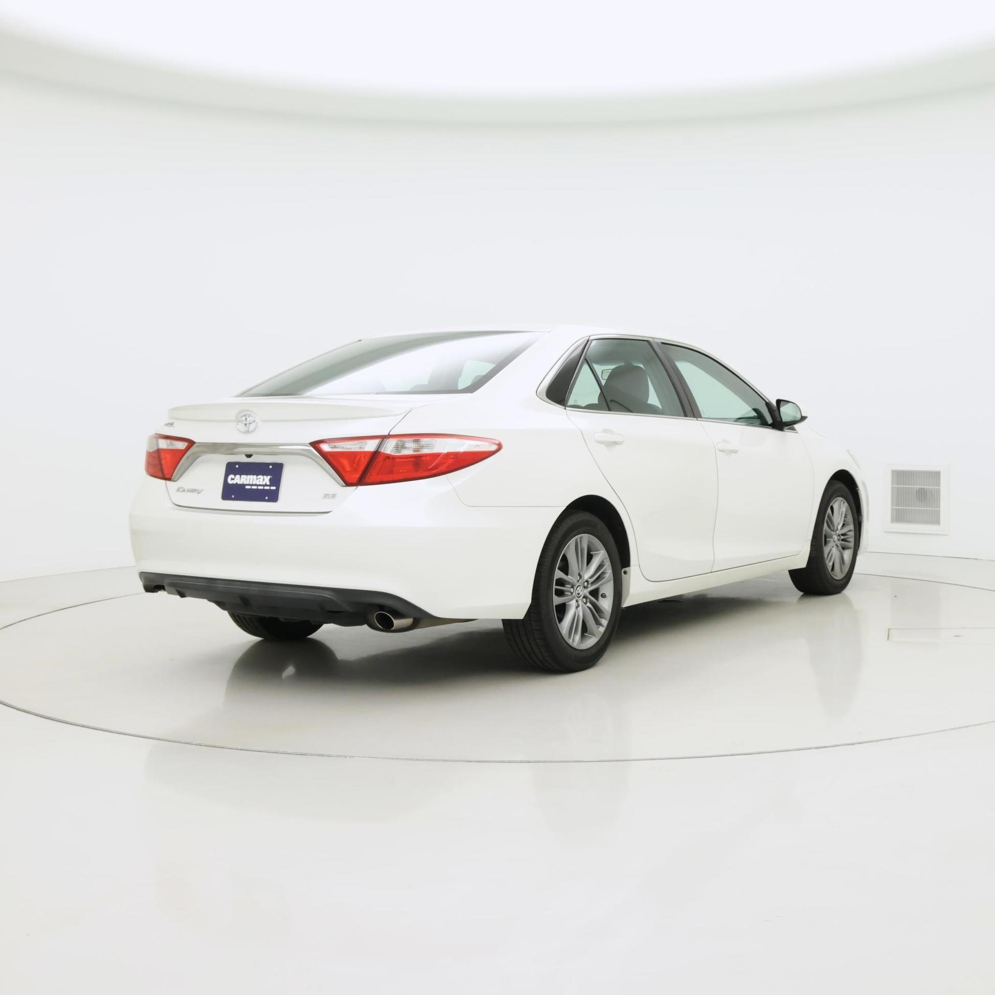 Thumbnail: 2015 Toyota Camry - 8