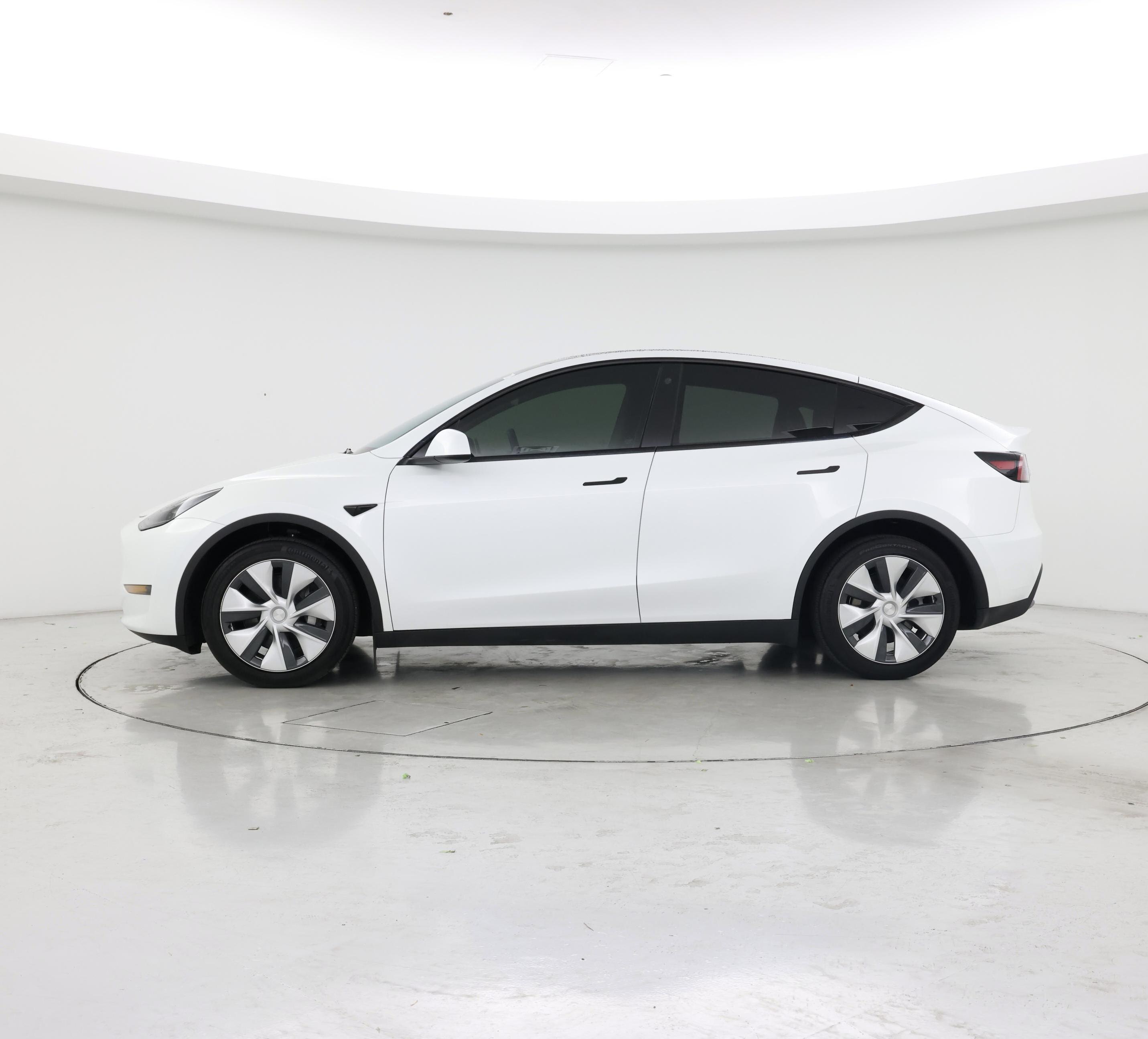 Thumbnail: 2023 Tesla Model Y - 3