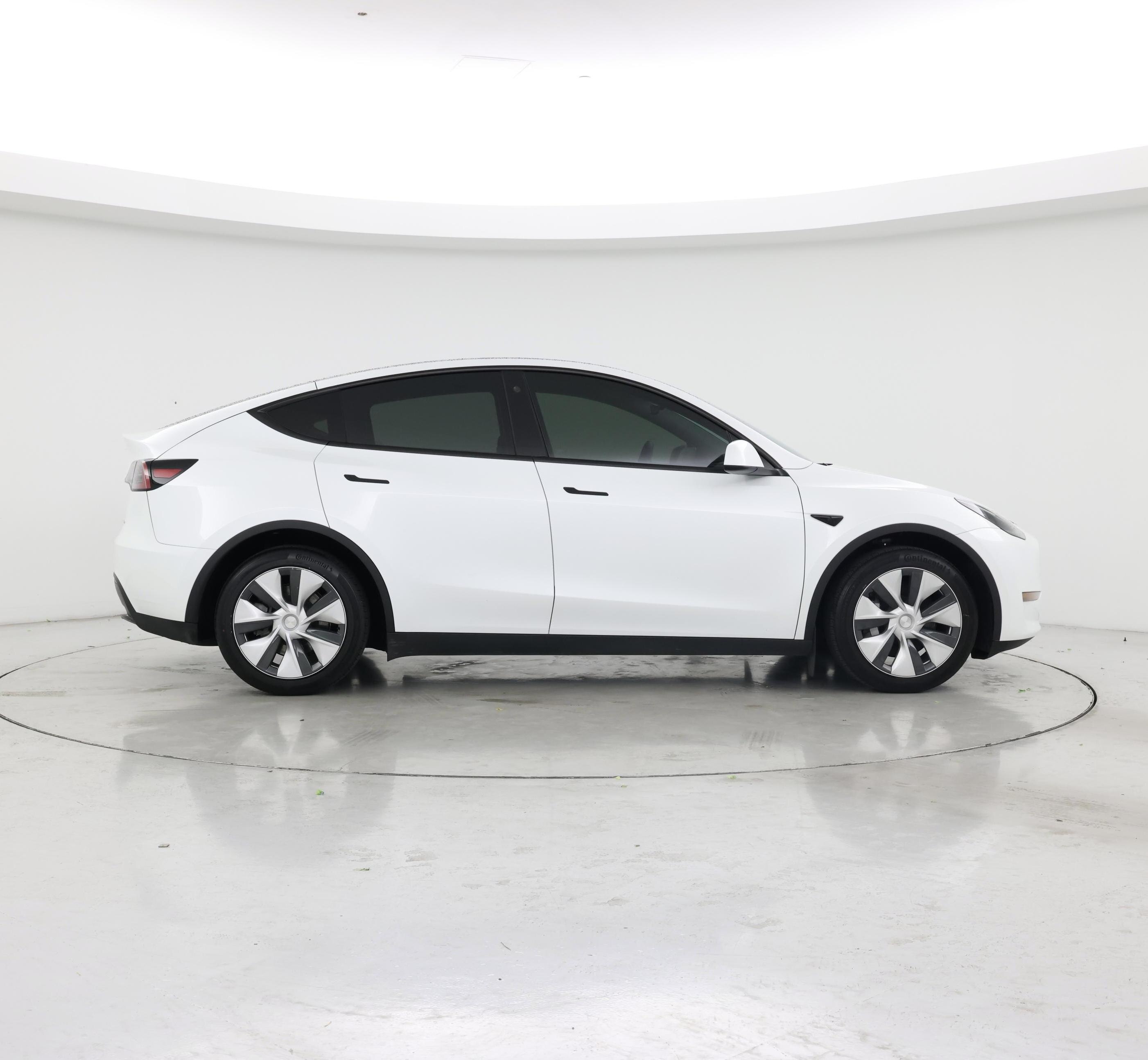 Thumbnail: 2023 Tesla Model Y - 7