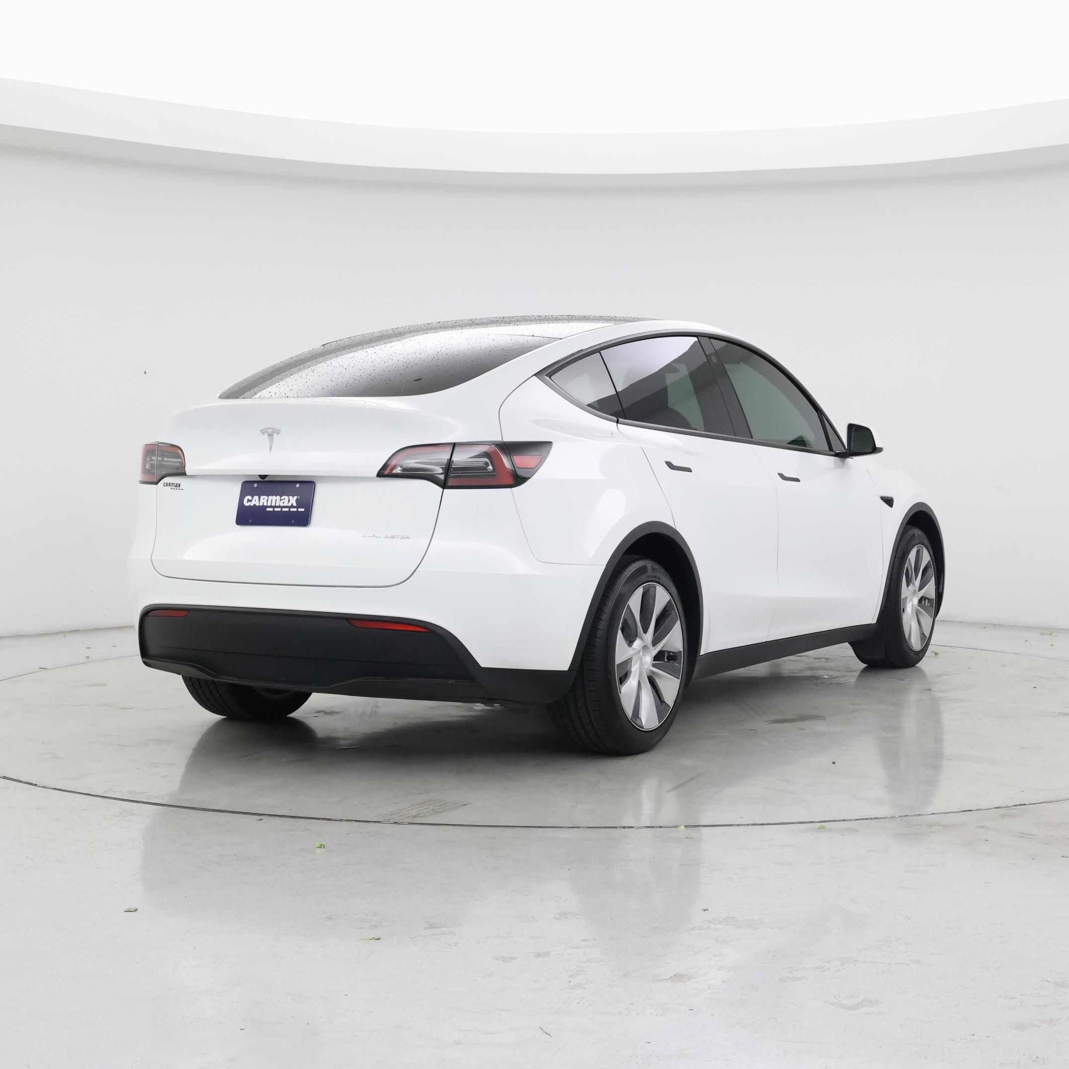 Thumbnail: 2023 Tesla Model Y - 8