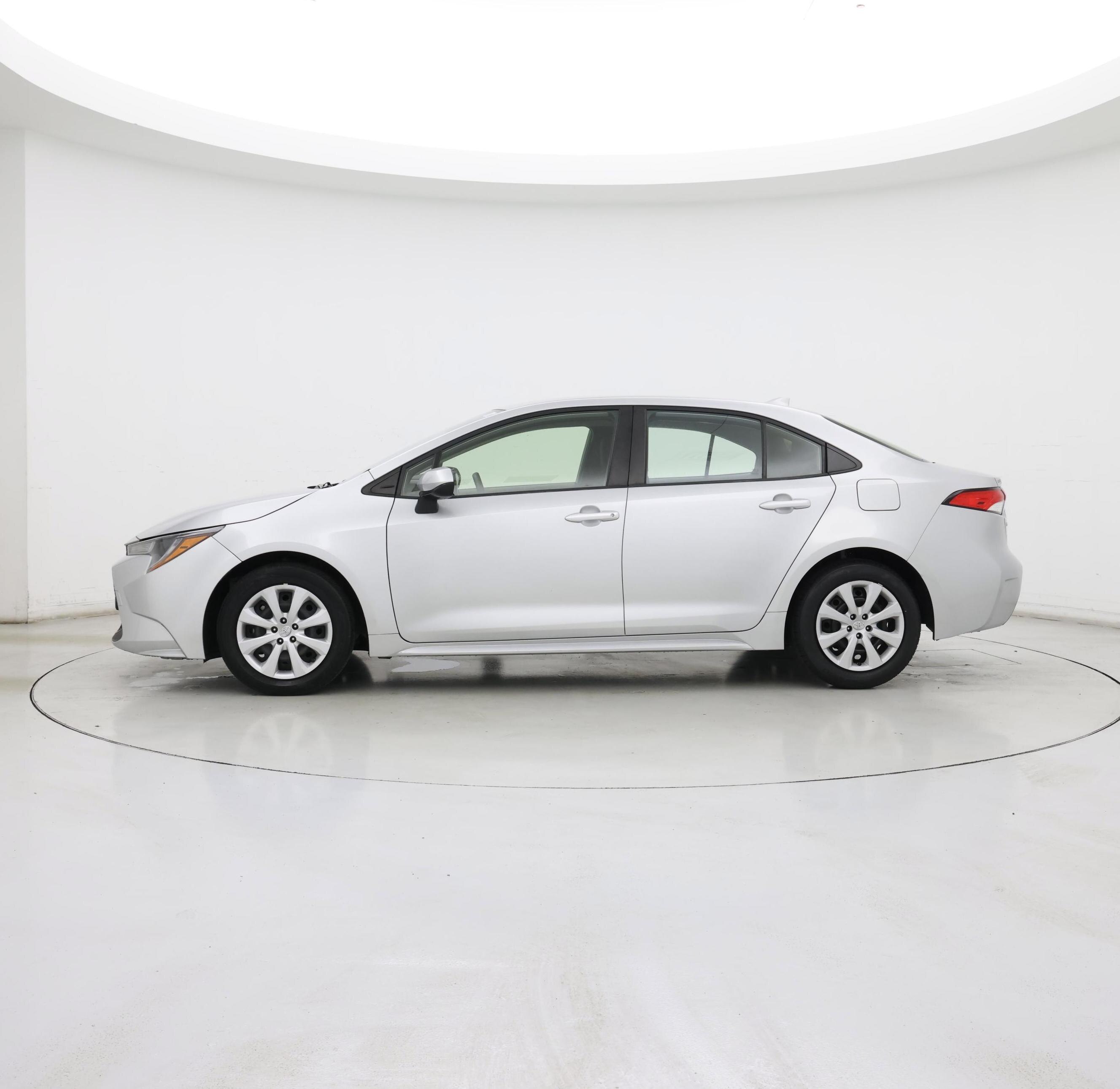 Thumbnail: 2022 Toyota Corolla - 3