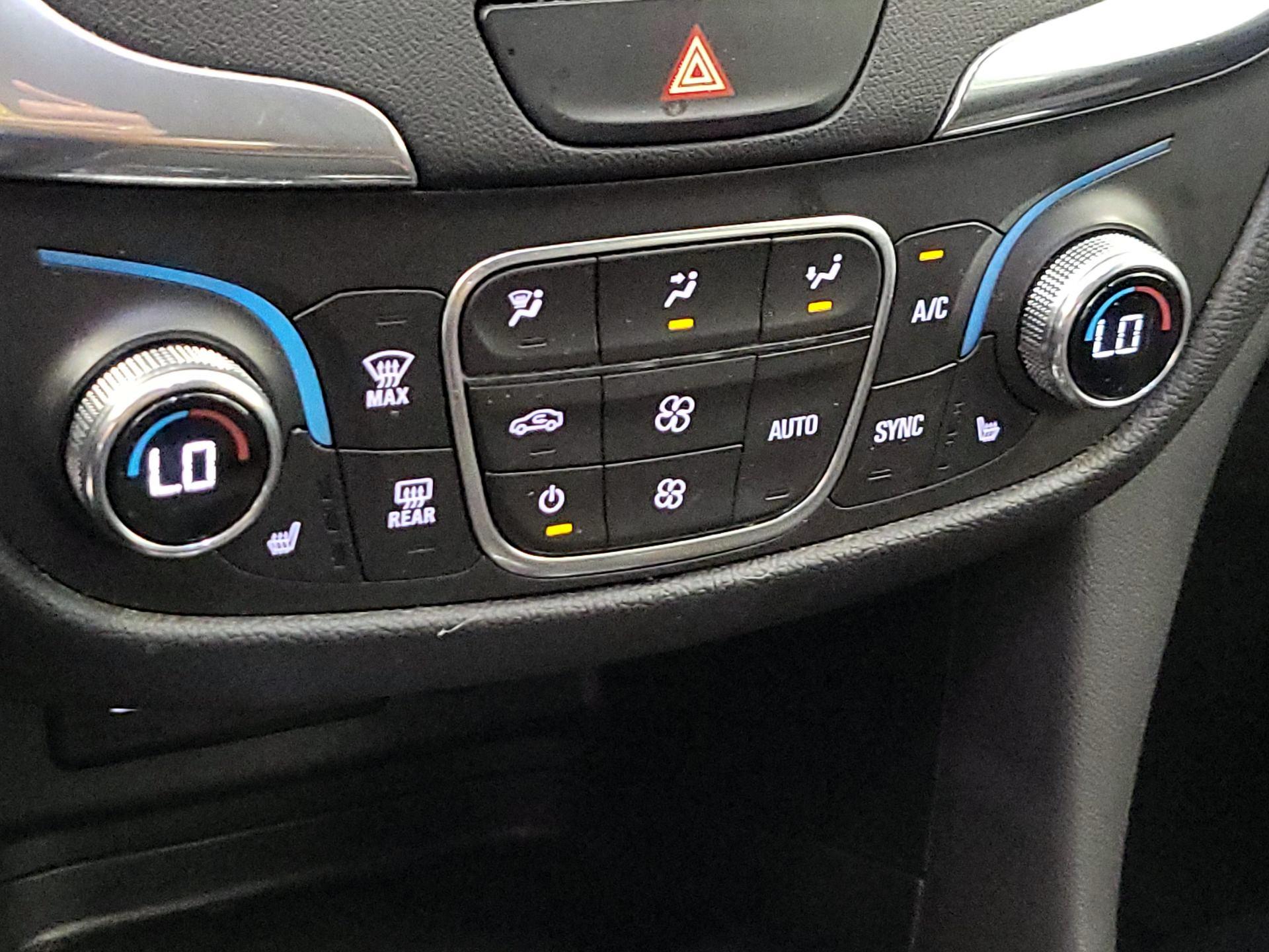 Thumbnail: 2020 Chevrolet Equinox - 16