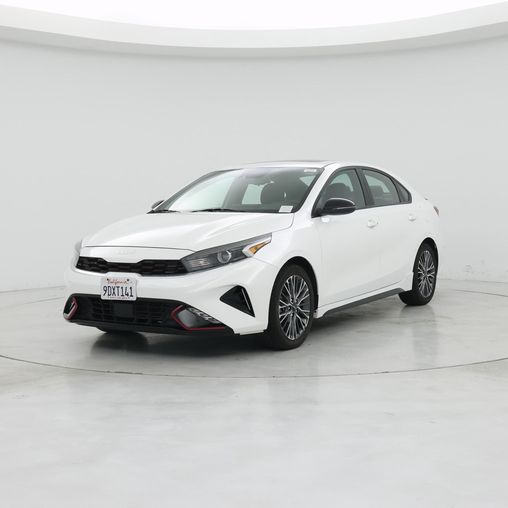 Thumbnail: 2023 Kia Forte - 4