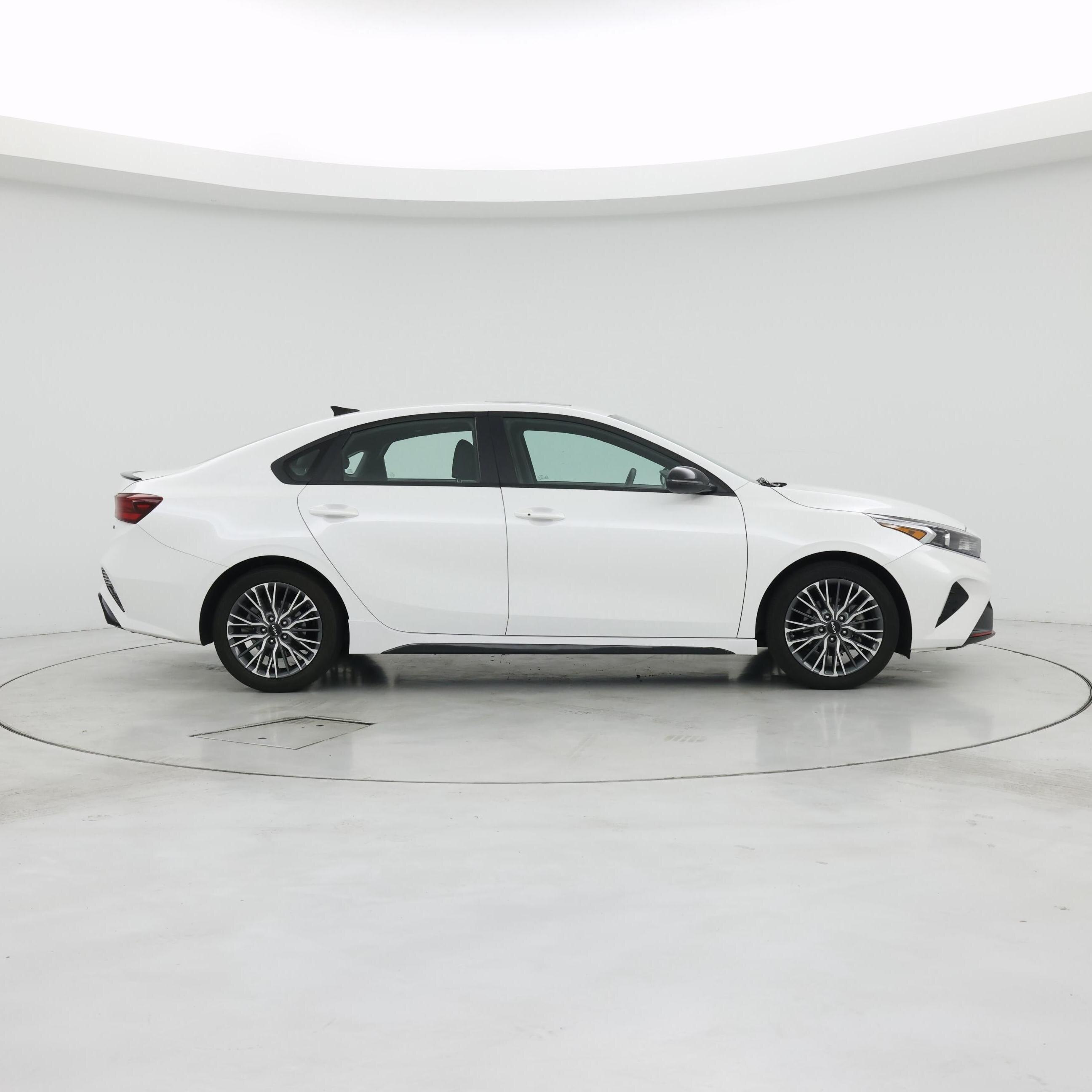 Thumbnail: 2023 Kia Forte - 7