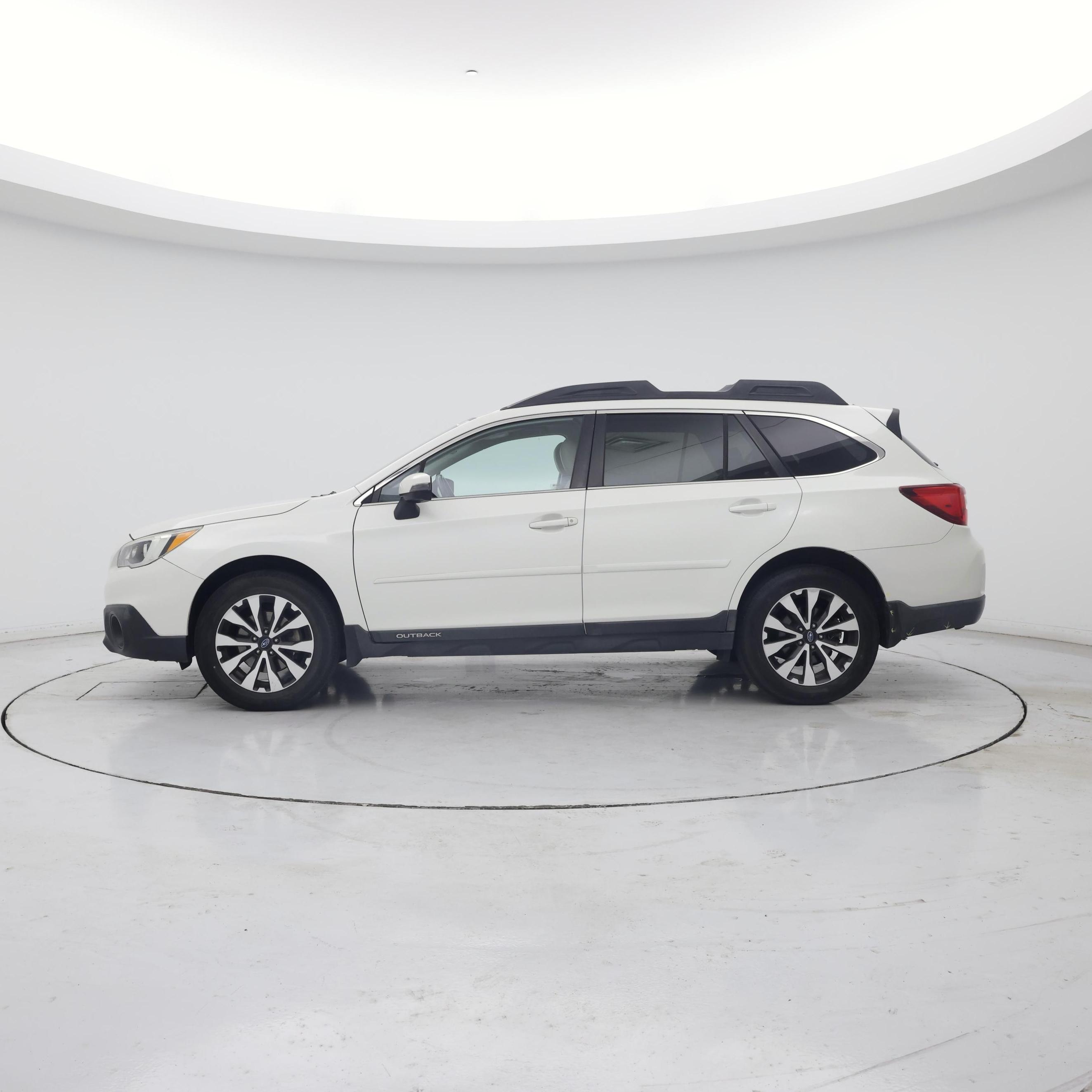 Thumbnail: 2015 Subaru Outback - 3