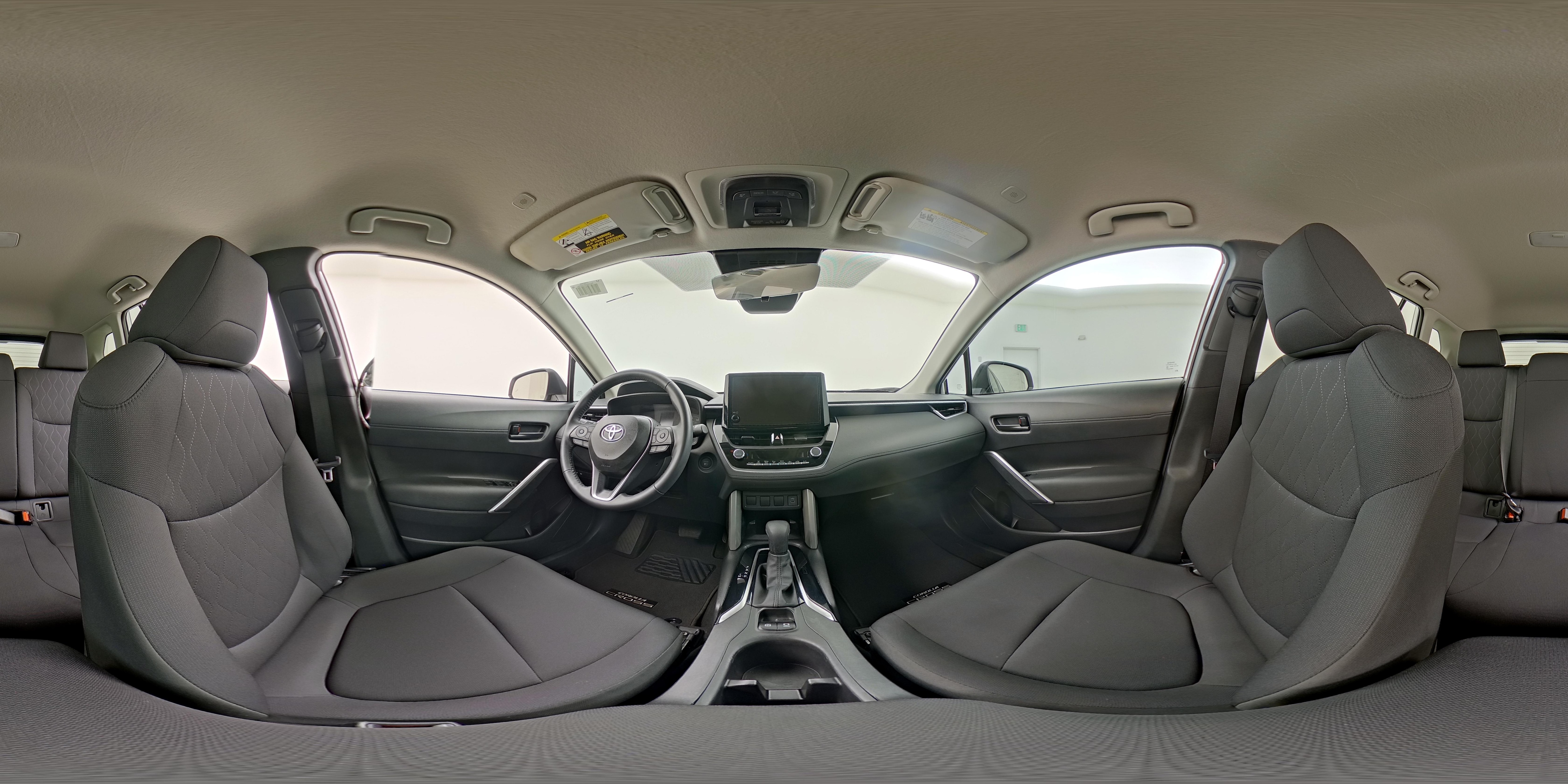 2024 Toyota Corolla Cross LE - Photo 24