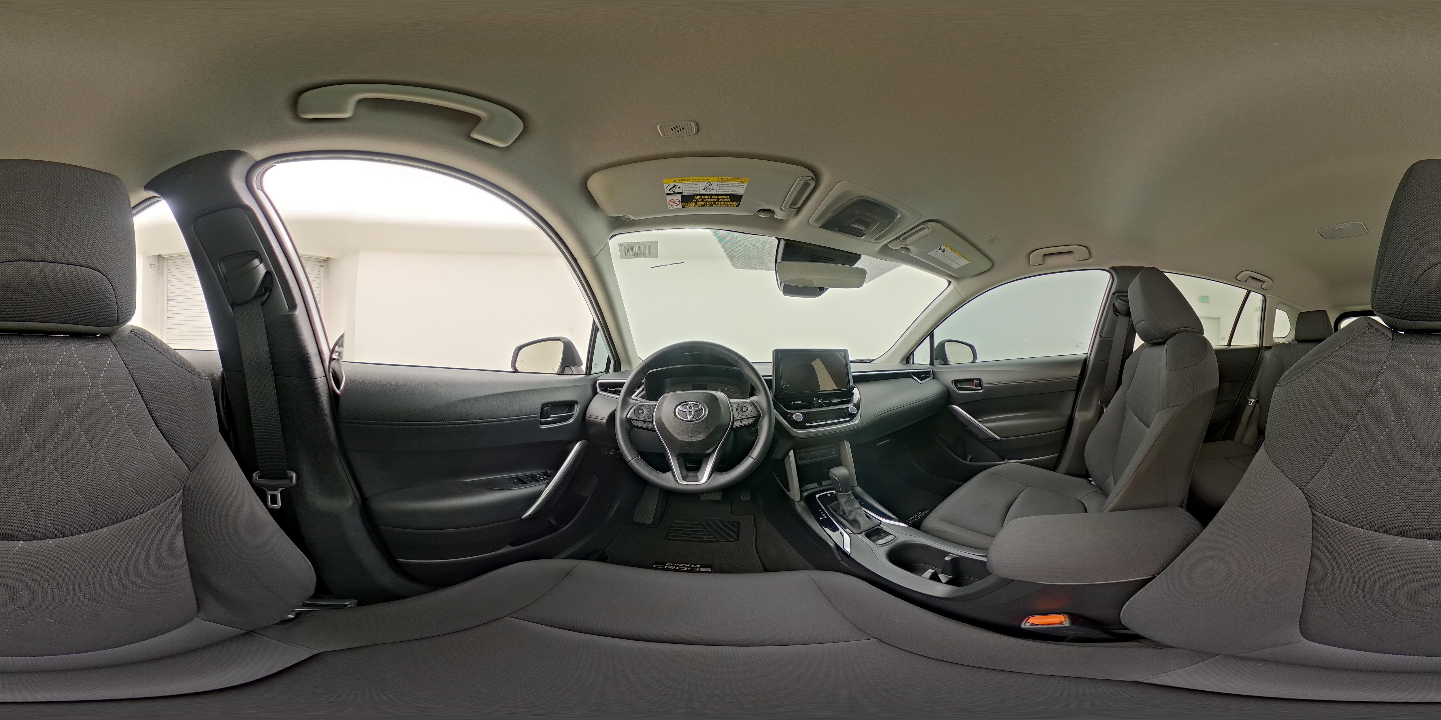2024 Toyota Corolla Cross LE - Photo 26