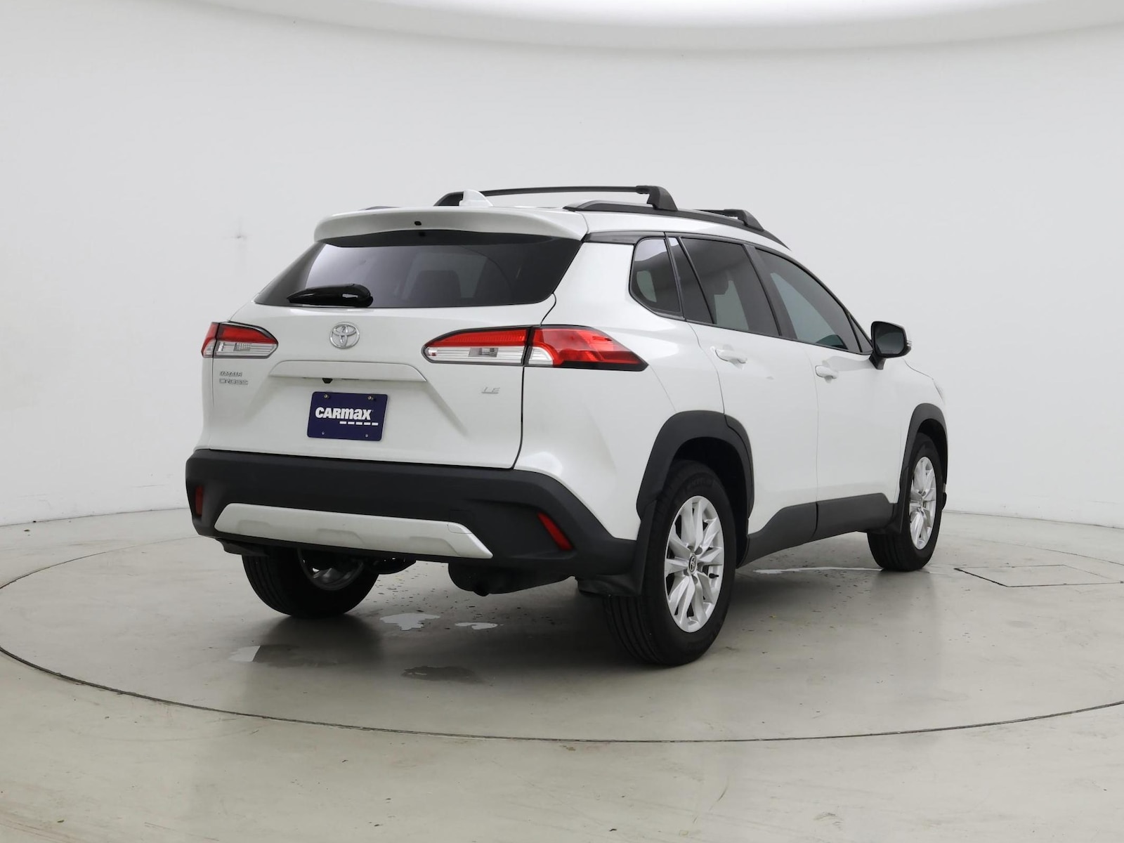 2024 Toyota Corolla Cross LE - Photo 9
