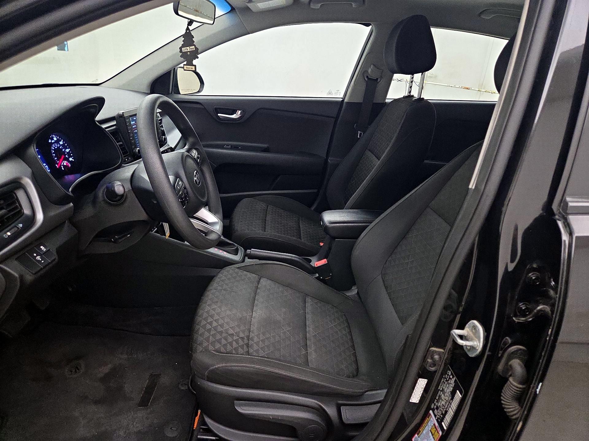 Thumbnail: 2019 Kia Rio5 - 11