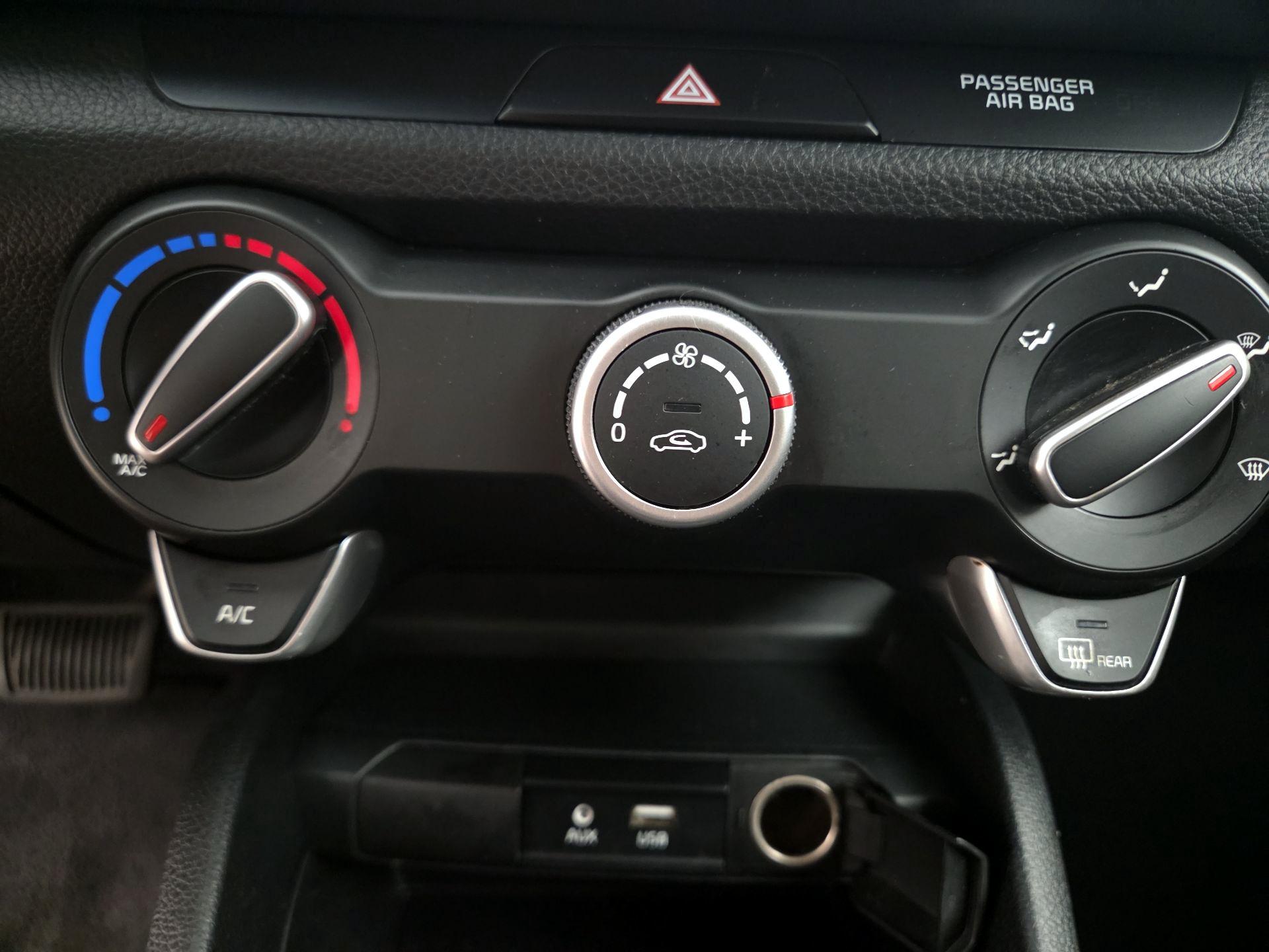 Thumbnail: 2019 Kia Rio5 - 16