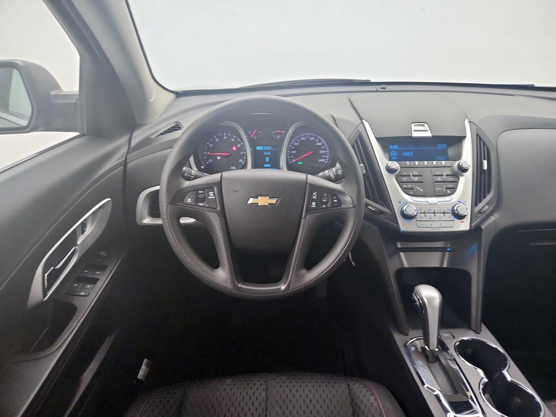 Thumbnail: 2015 Chevrolet Equinox - 10