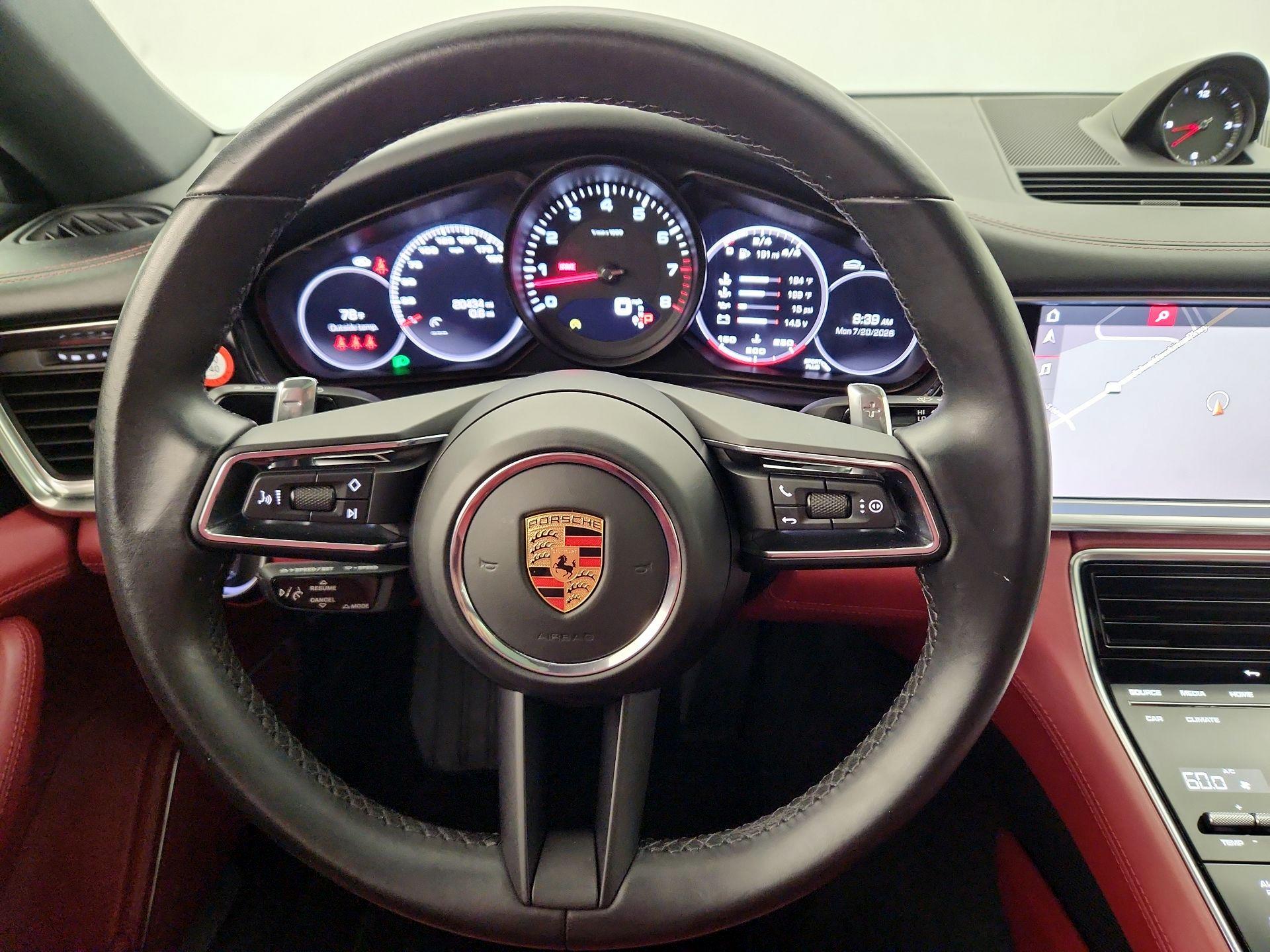 Thumbnail: 2021 Porsche Panamera - 10