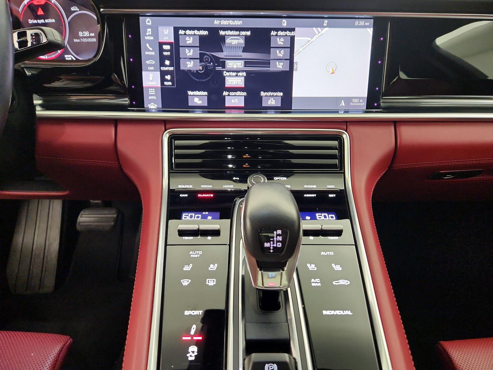 Thumbnail: 2021 Porsche Panamera - 17