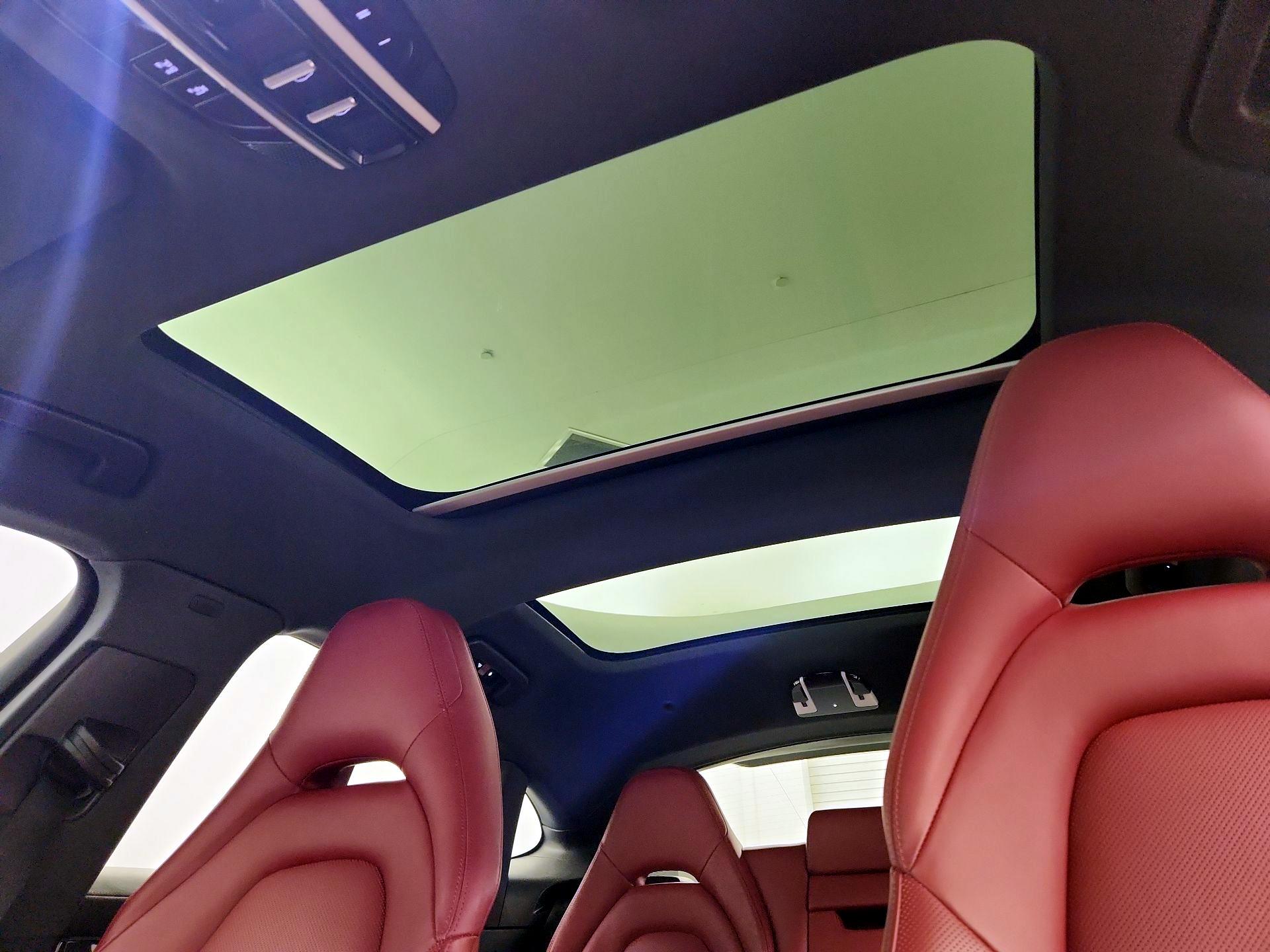 Thumbnail: 2021 Porsche Panamera - 20