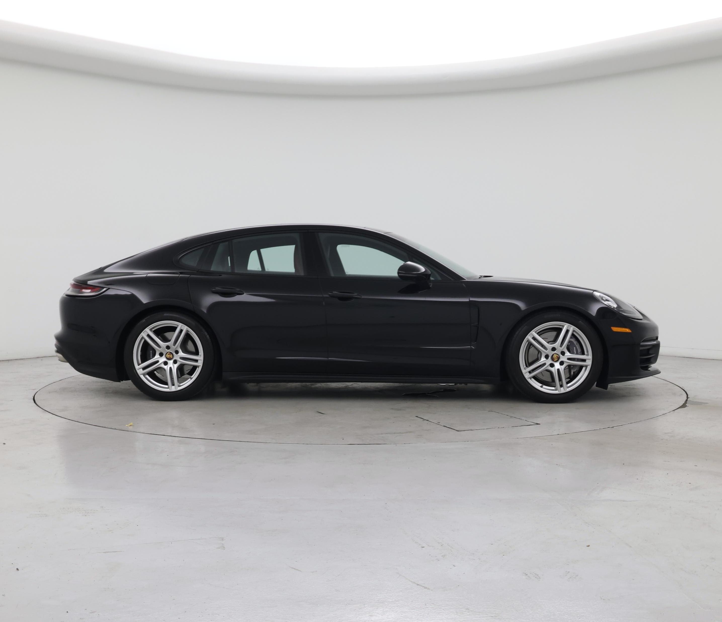 Thumbnail: 2021 Porsche Panamera - 7