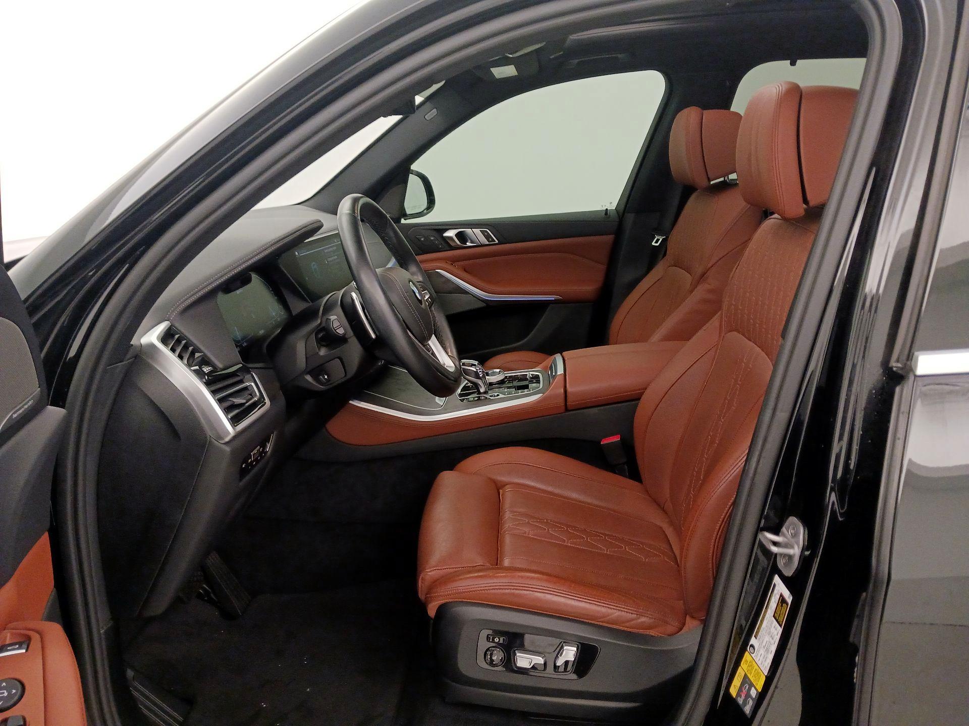 Thumbnail: 2021 BMW X5 - 11
