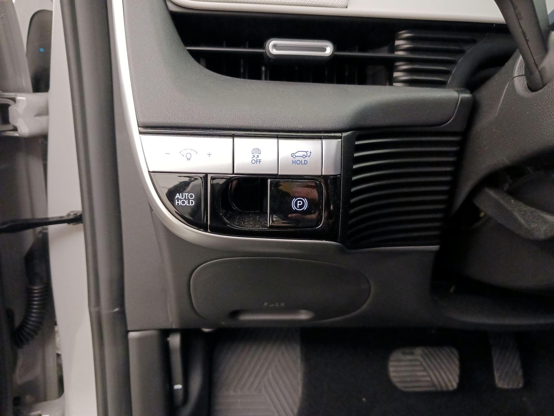 Thumbnail: 2024 Hyundai Ioniq 5 - 13