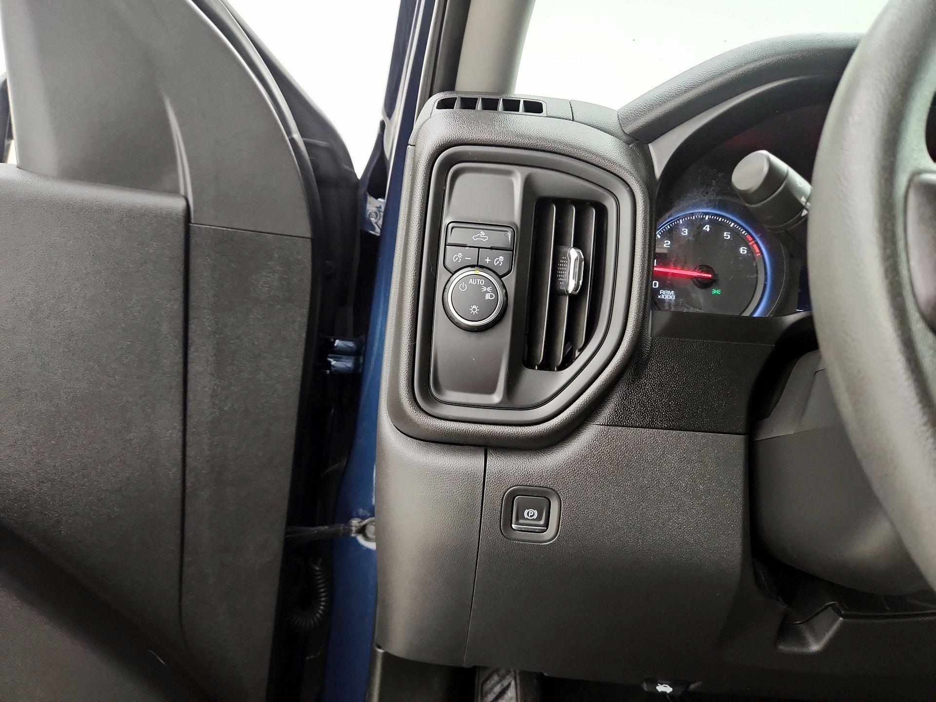 Thumbnail: 2020 Chevrolet Silverado 1500 - 13