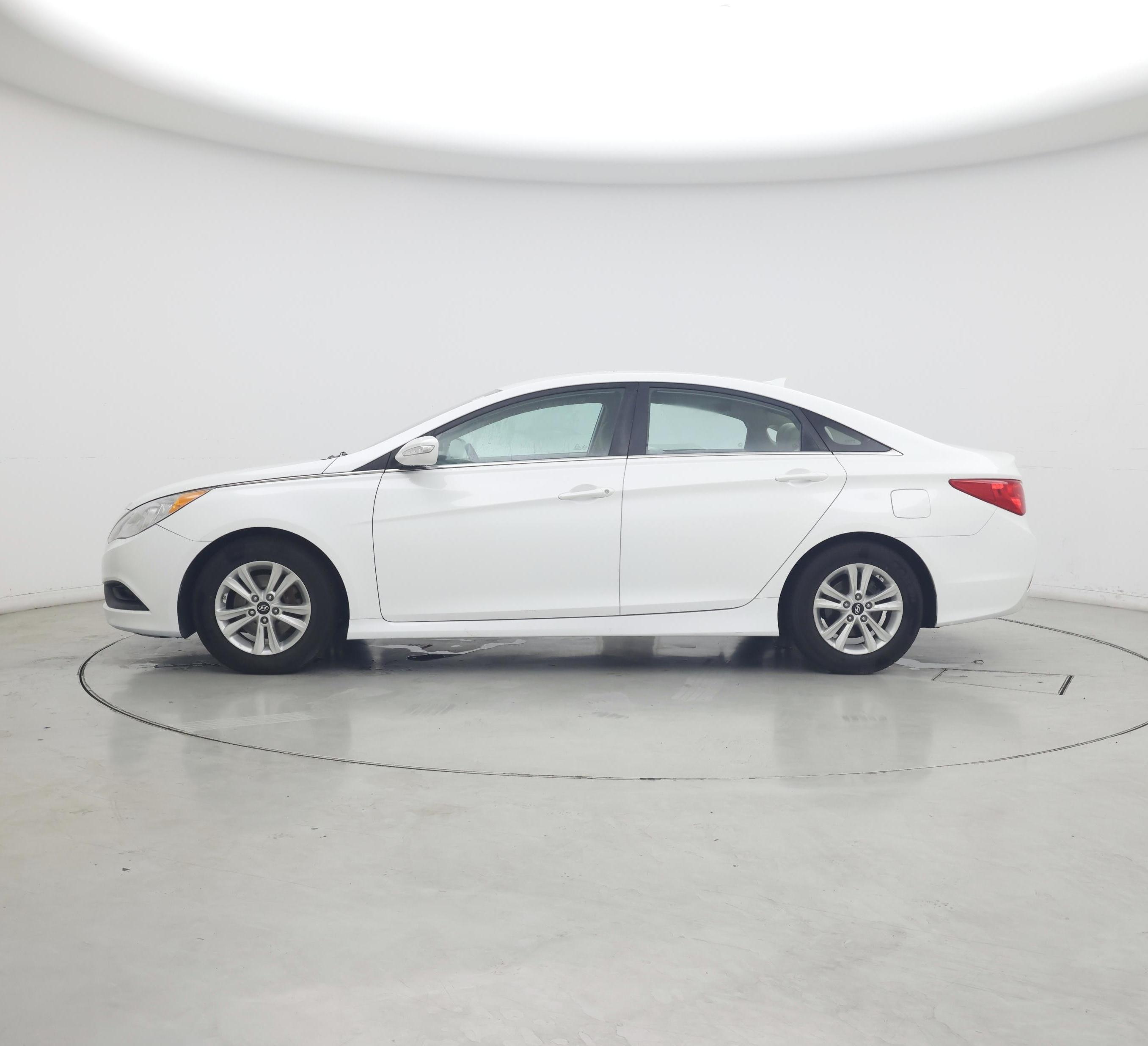 Thumbnail: 2014 Hyundai Sonata - 3