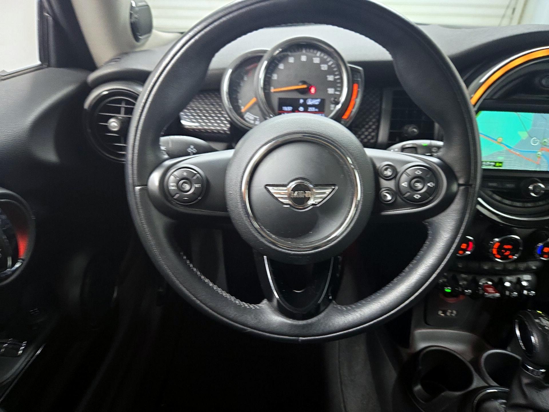 Thumbnail: 2018 MINI Cooper Hardtop - 10