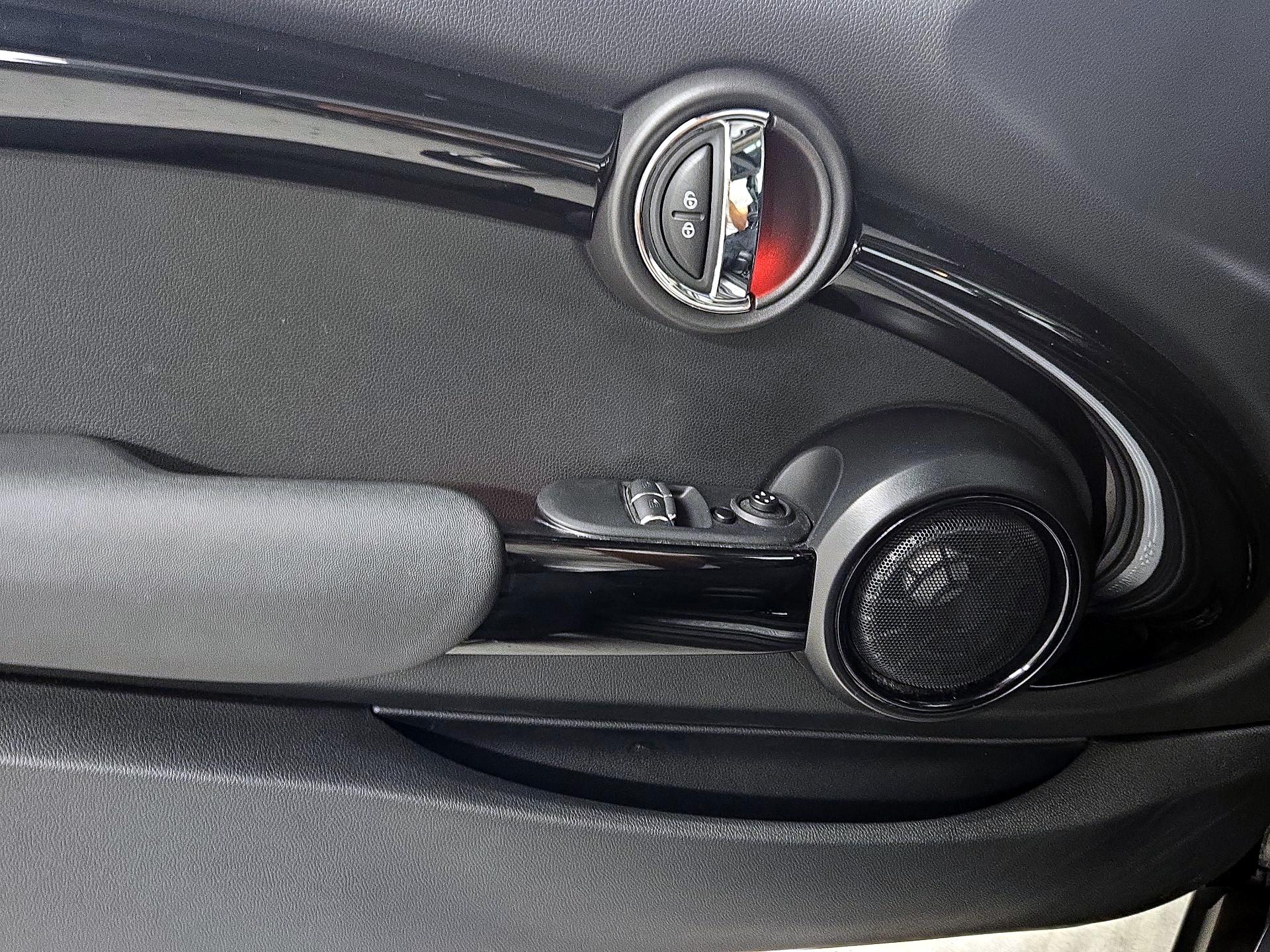 Thumbnail: 2018 MINI Cooper Hardtop - 12