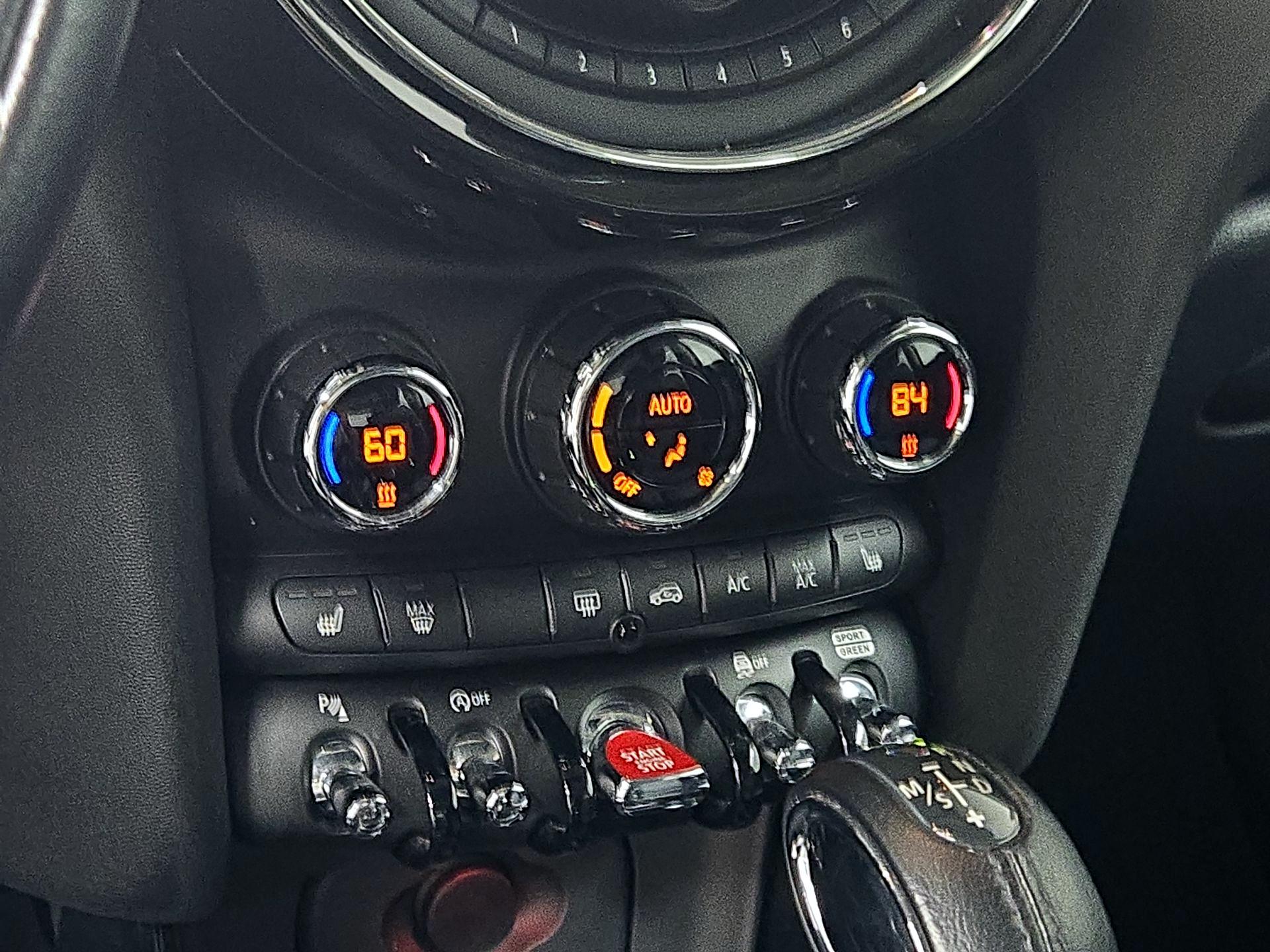 Thumbnail: 2018 MINI Cooper Hardtop - 17