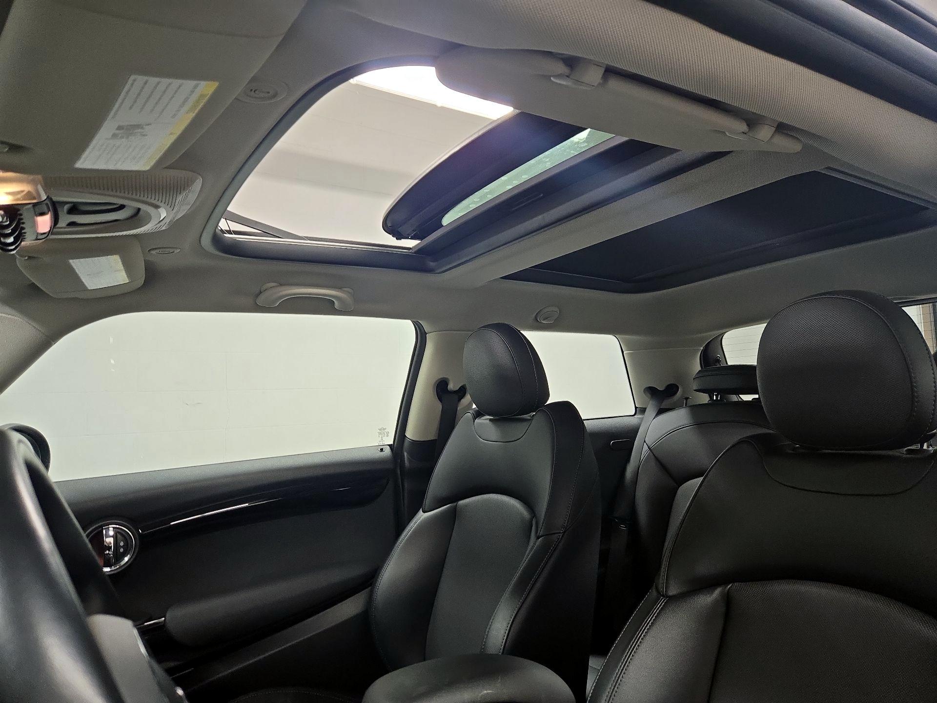 Thumbnail: 2018 MINI Cooper Hardtop - 20