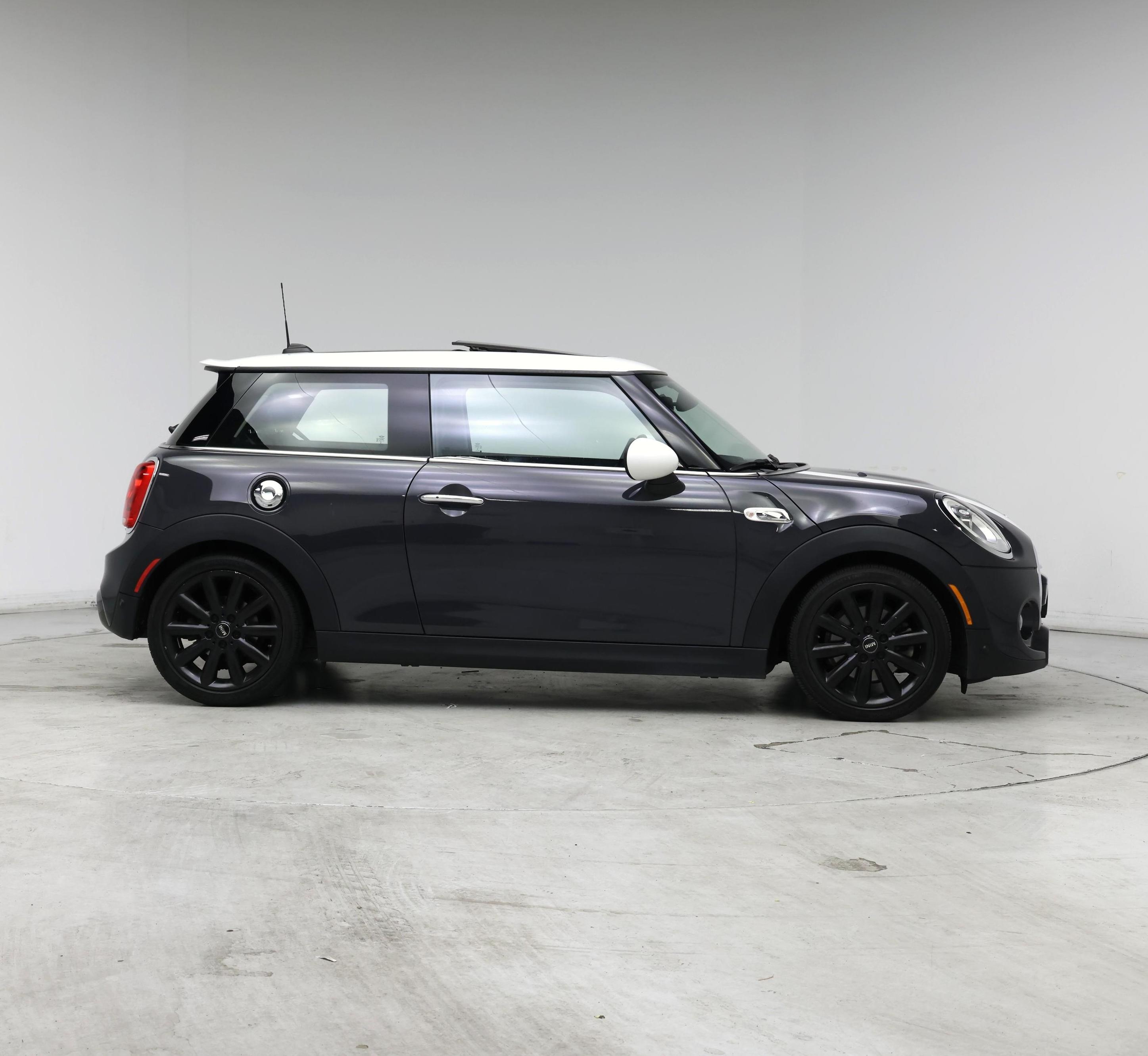 Thumbnail: 2018 MINI Cooper Hardtop - 7