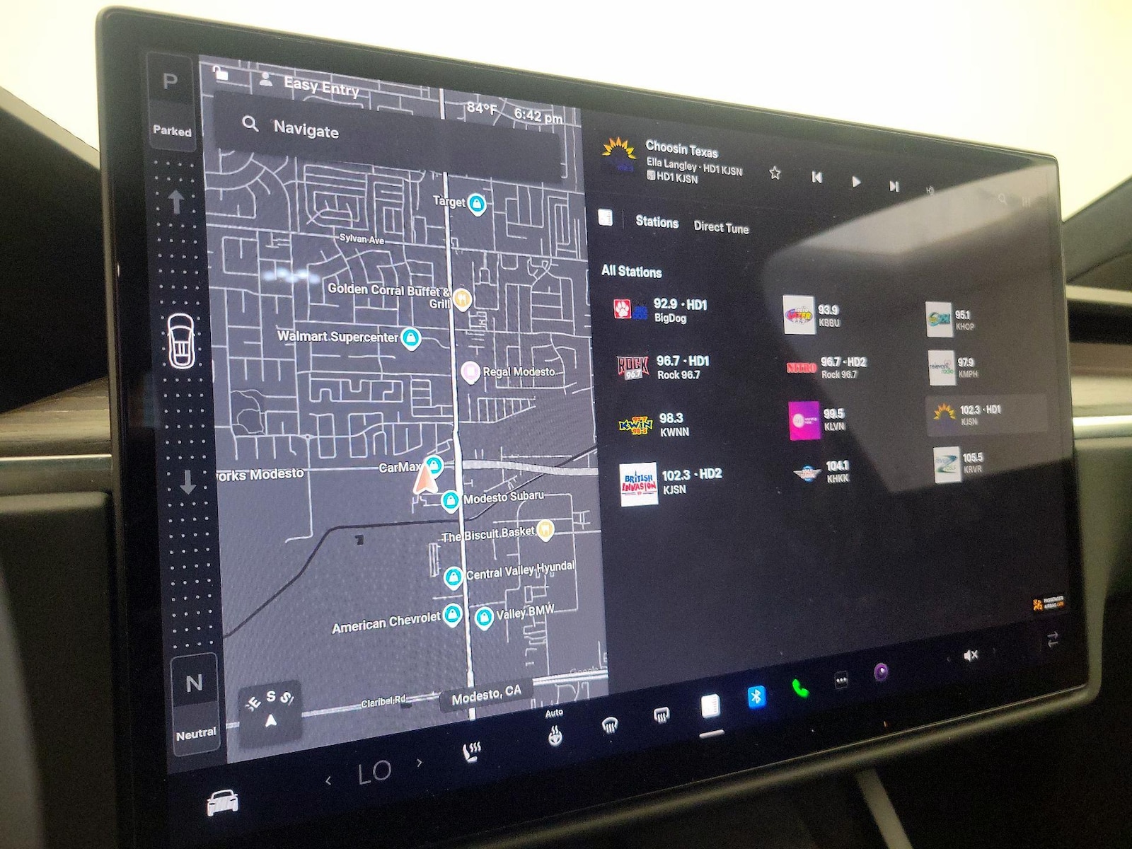 2023 Tesla Model X Long Range - Photo 16