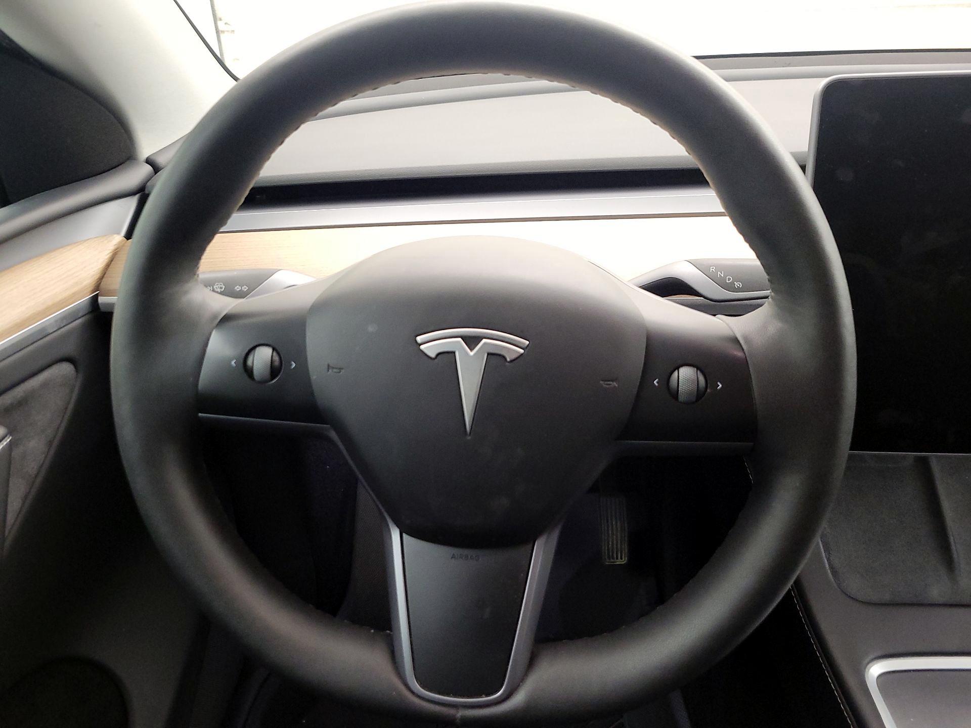 Thumbnail: 2023 Tesla Model Y - 10