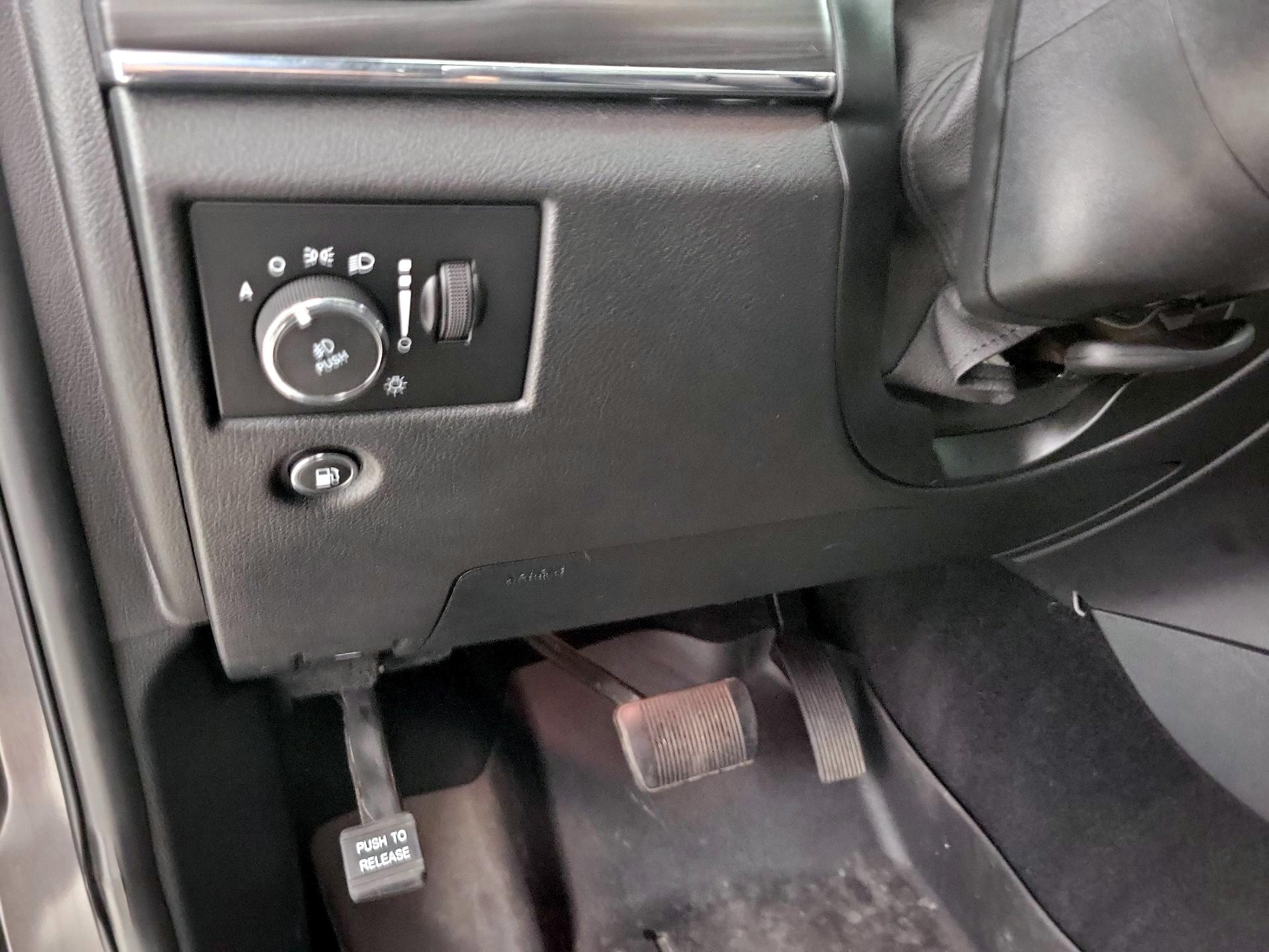 Thumbnail: 2019 Jeep Grand Cherokee - 13