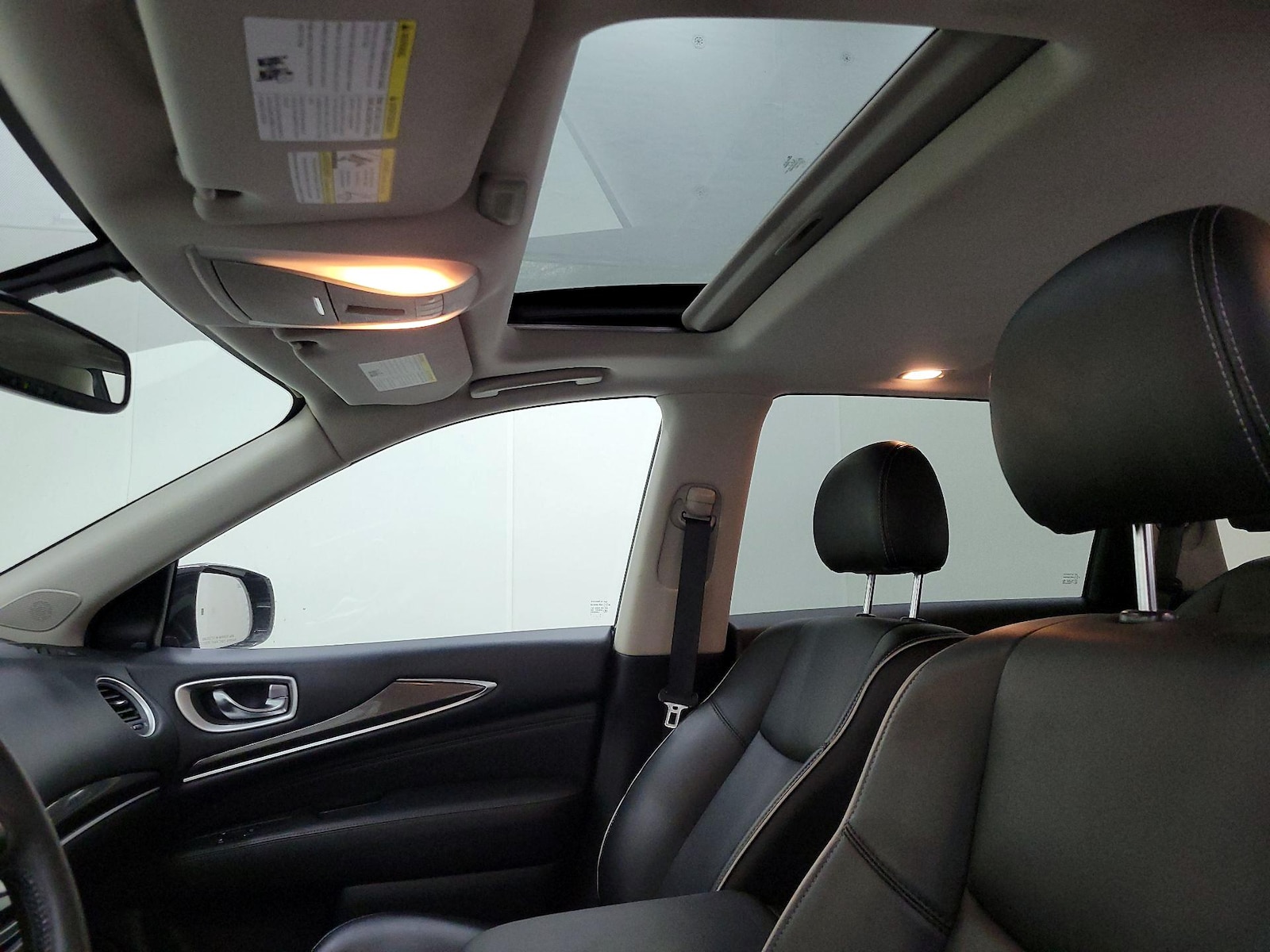 Sunroof(s) & Overhead Airbags