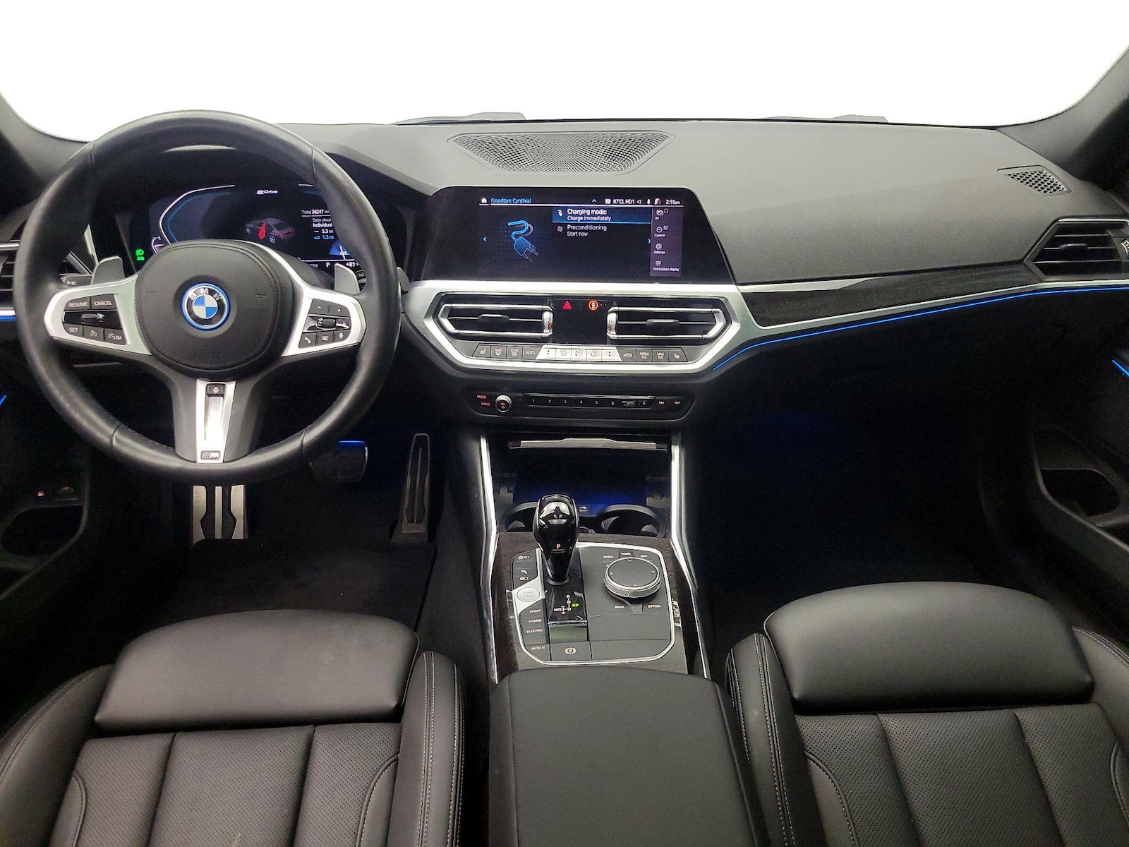2022 BMW 3 Series 330e - Photo 10