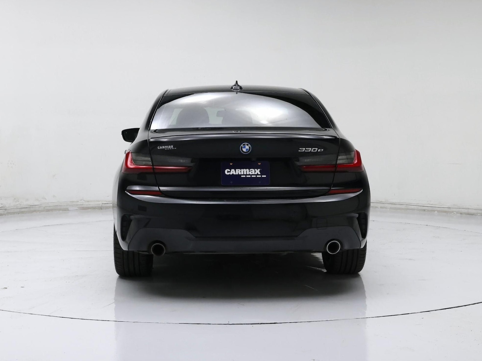 2022 BMW 3 Series 330e - Photo 7