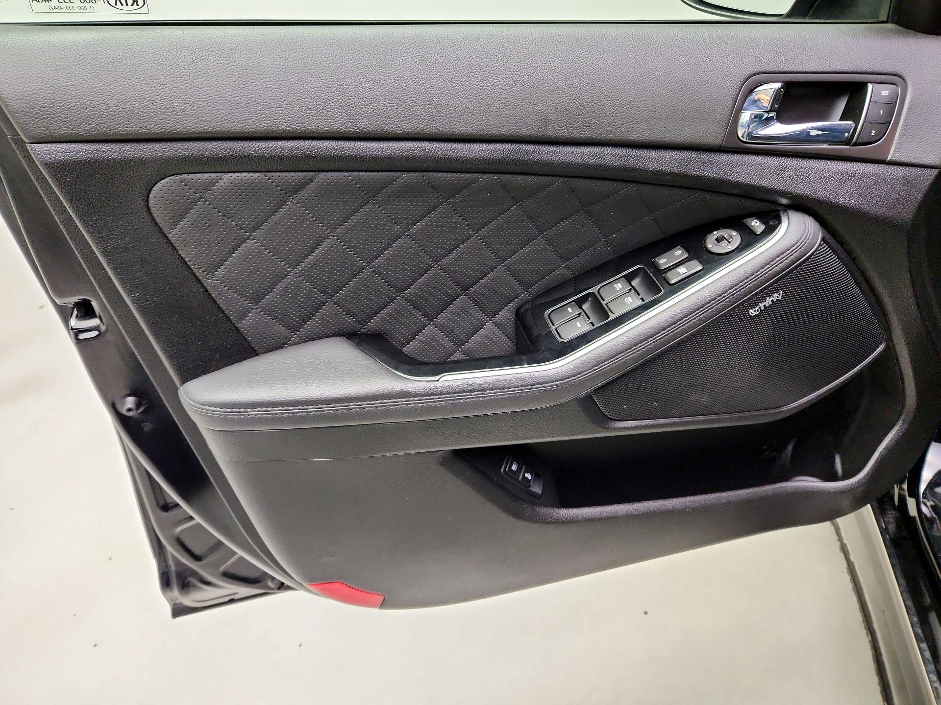 Thumbnail: 2015 Kia Optima - 10