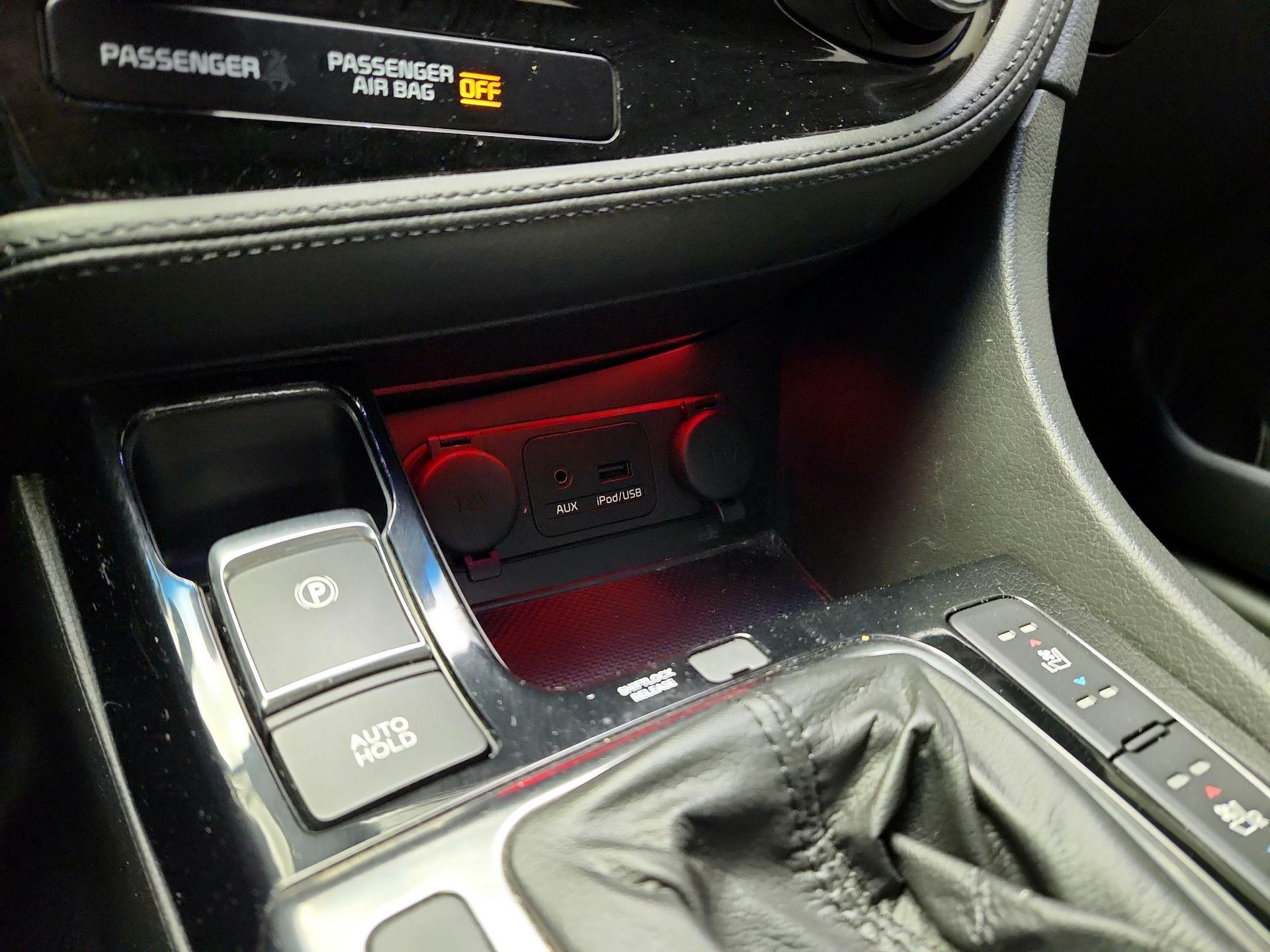 Thumbnail: 2015 Kia Optima - 17
