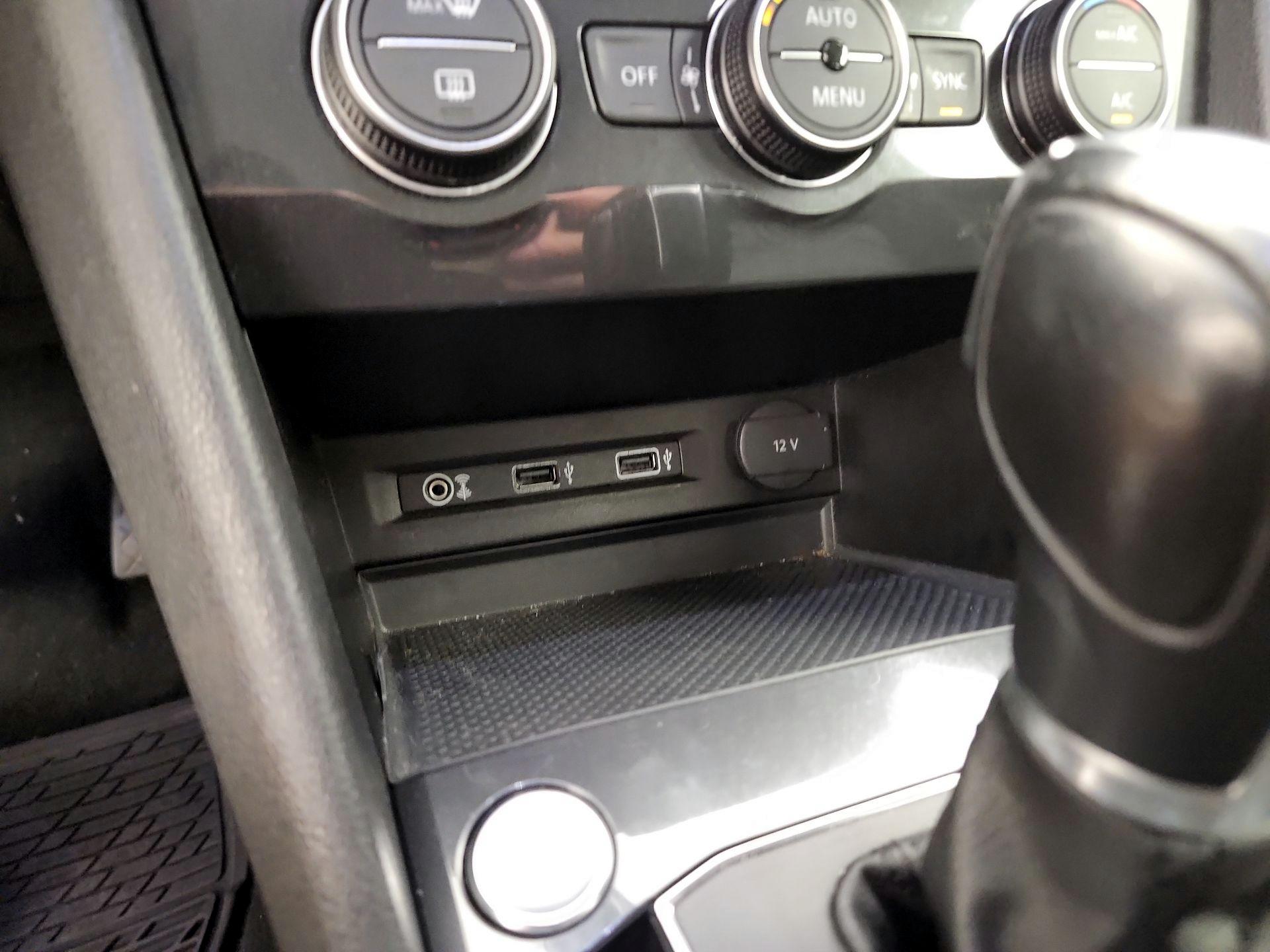 Thumbnail: 2018 Volkswagen Tiguan - 19