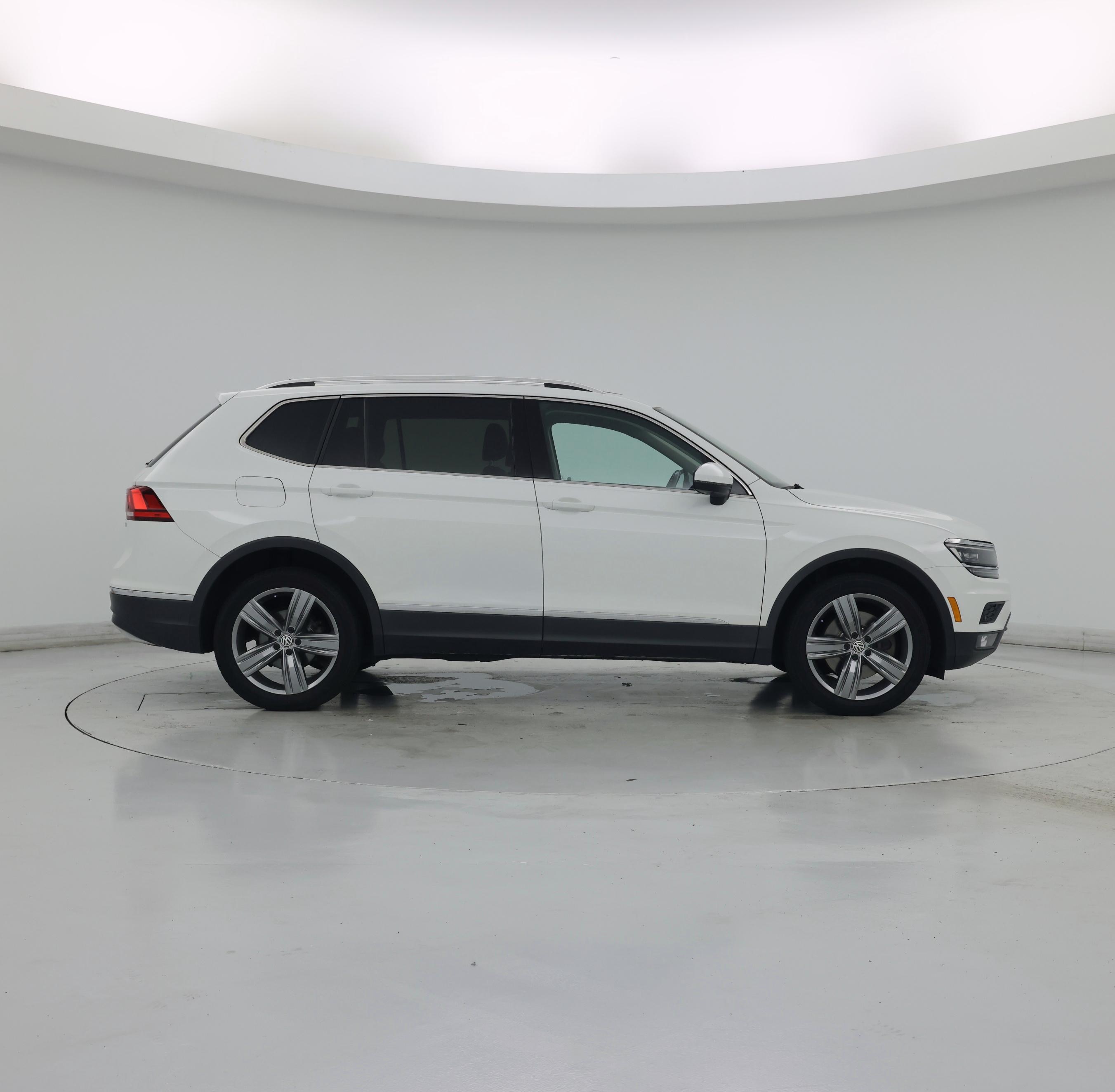 Thumbnail: 2018 Volkswagen Tiguan - 7