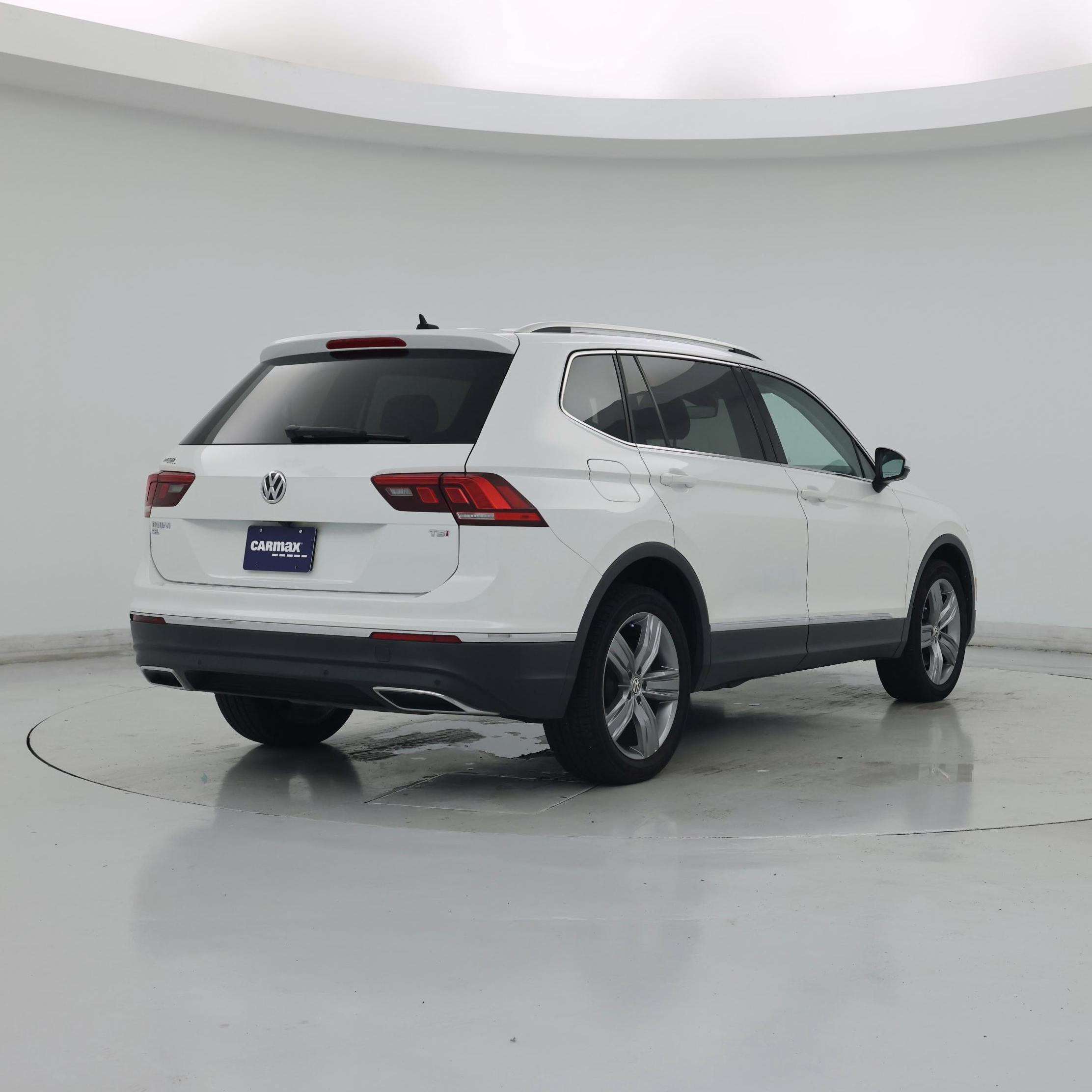 Thumbnail: 2018 Volkswagen Tiguan - 8