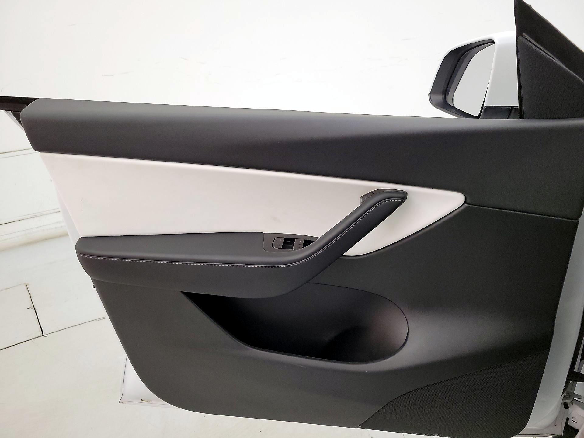 Thumbnail: 2021 Tesla Model Y - 12
