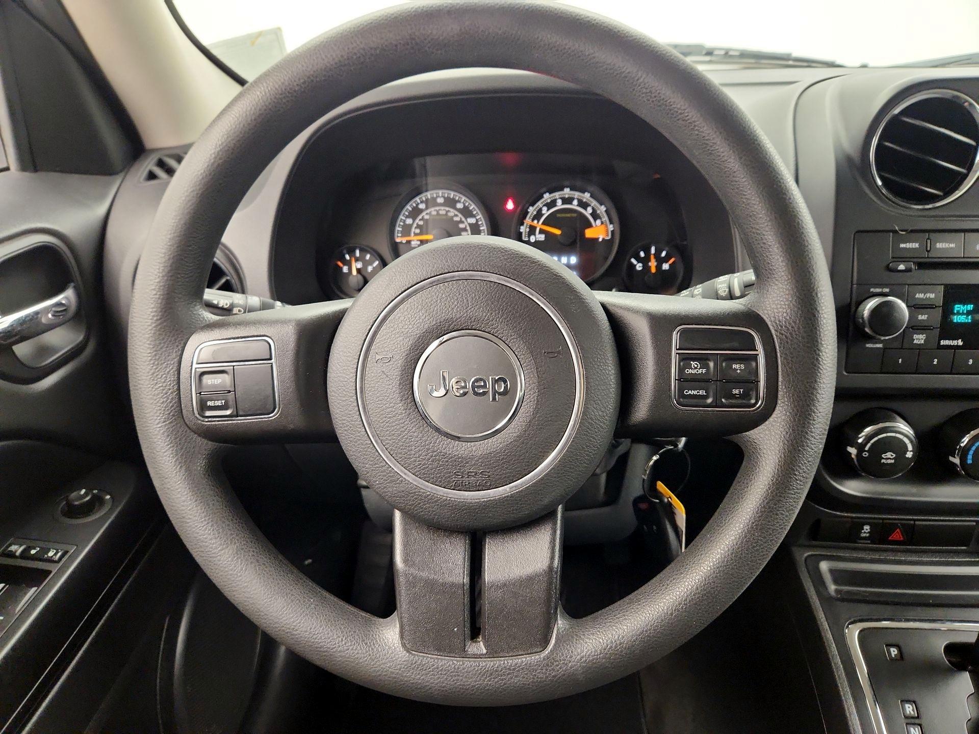 Thumbnail: 2015 Jeep Patriot - 10